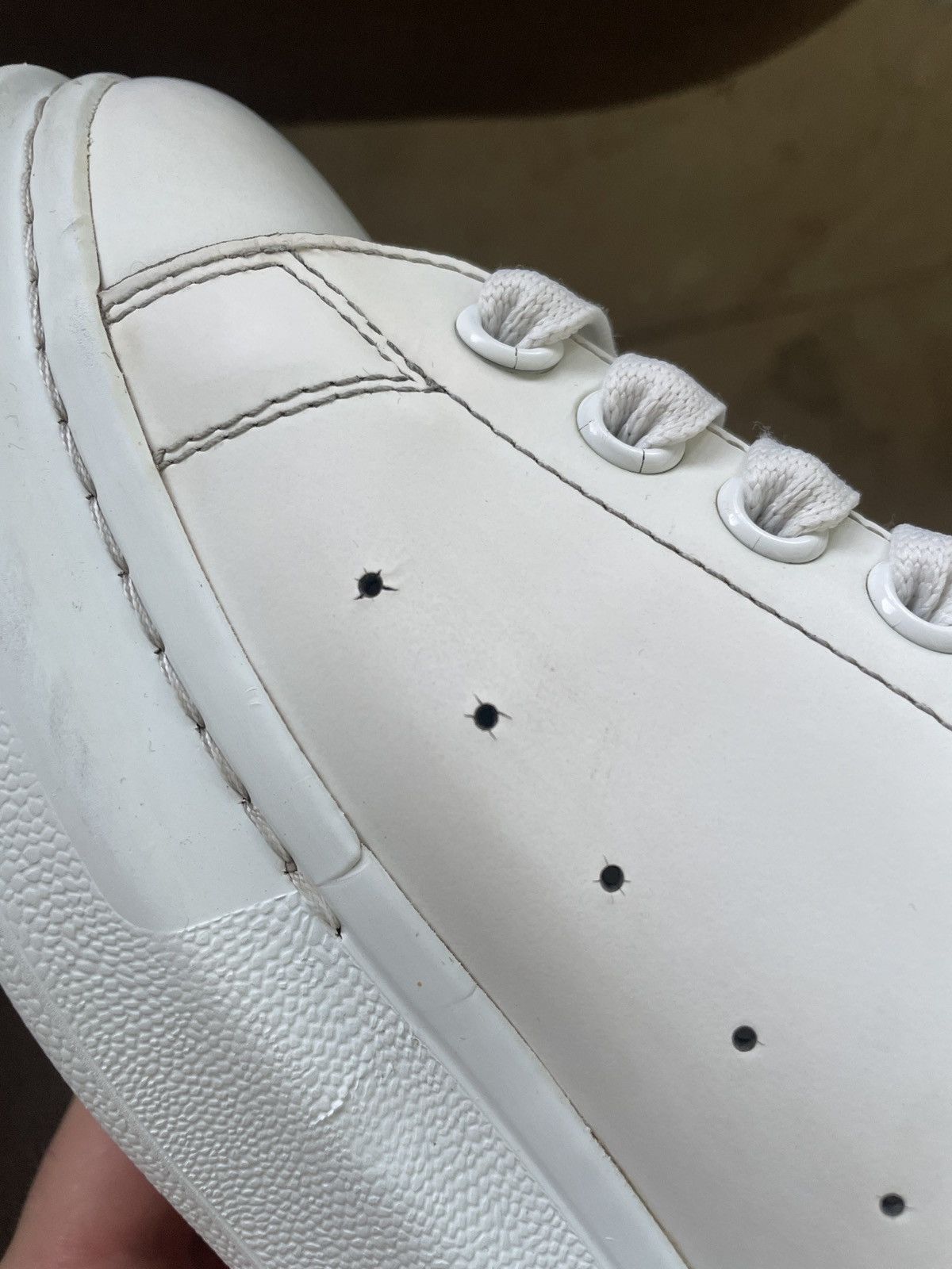 Alexander McQueen Alexander McQueen Oversized low top sneakers black white Size US 7.5 / EU 40-41 - 16 Thumbnail
