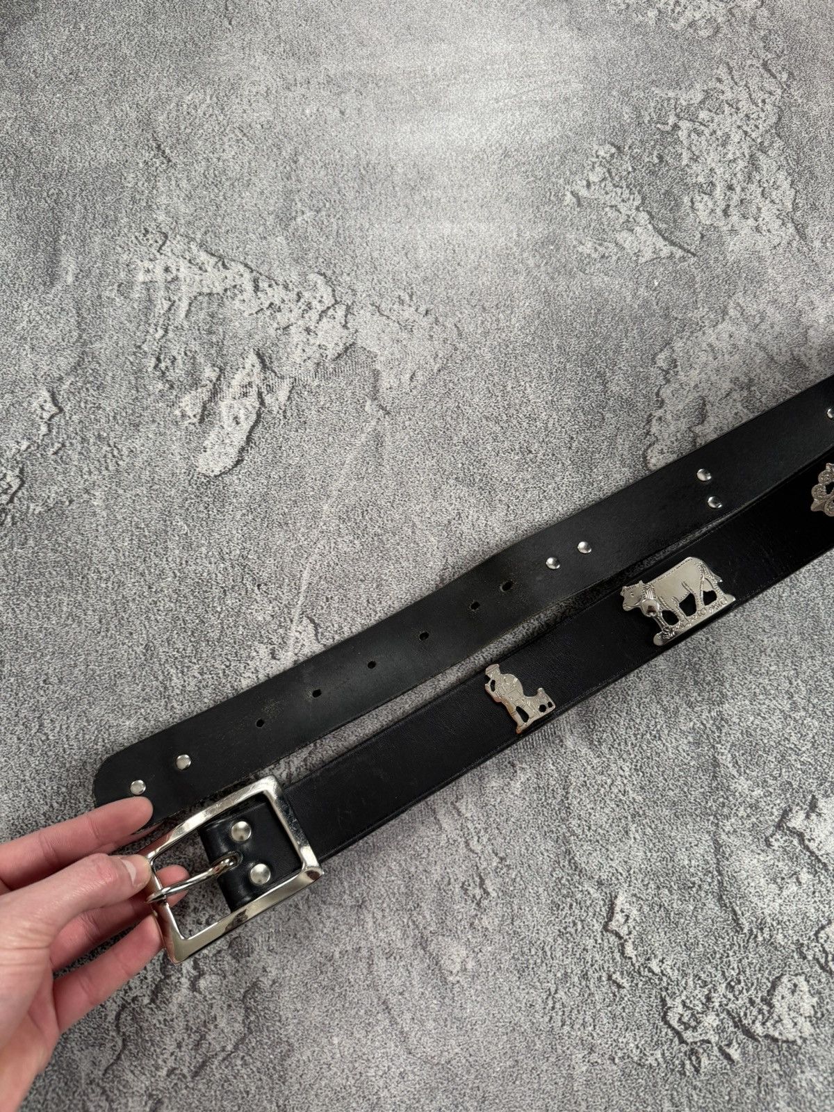 Etro 90s Retro vintage leather belt iconic cows 🐄 metal details Size ONE SIZE - 6 Thumbnail