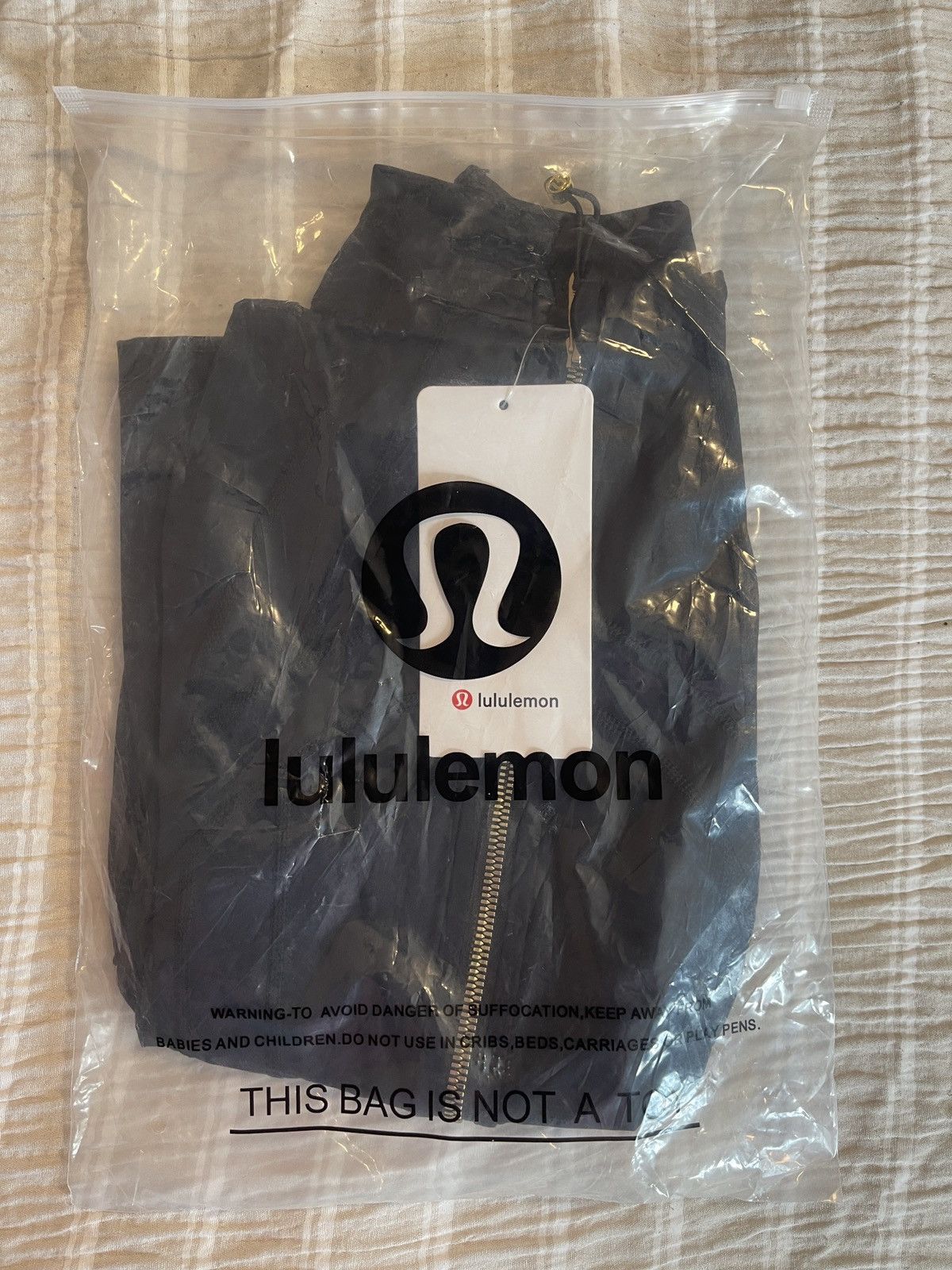 Lululemon Lululemon Black Defined Jacket Size XS / US 0-2 / IT 36-38 - 4 Thumbnail