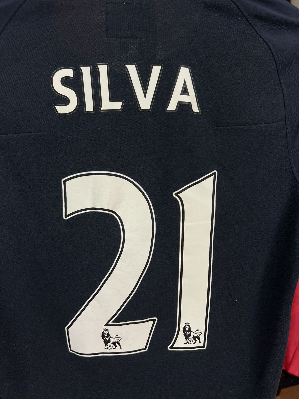 Umbro Soccer Jersey Umbro Manchester City 2010/11 David Silva #21 Size US S / EU 44-46 / 1 - 3 Thumbnail