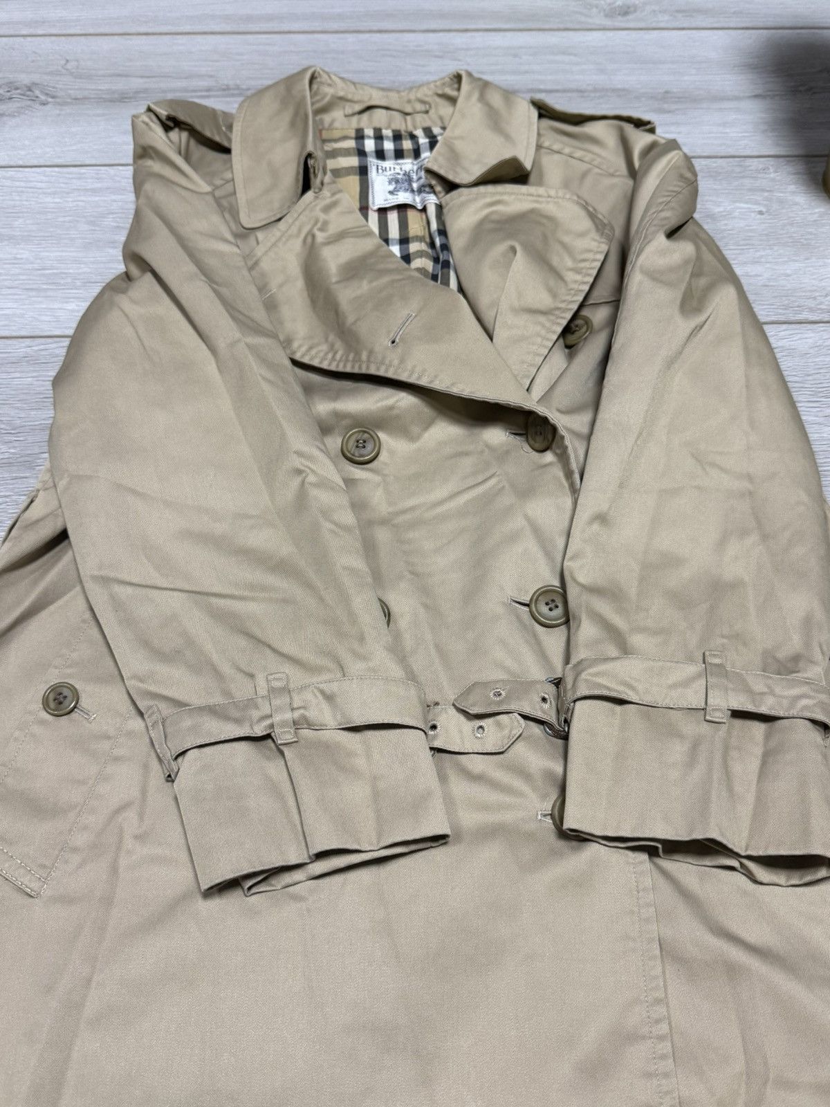 Burberry Burberry London unisexdouble breasted trench coat nova check Size US S / EU 44-46 / 1 - 16 Thumbnail
