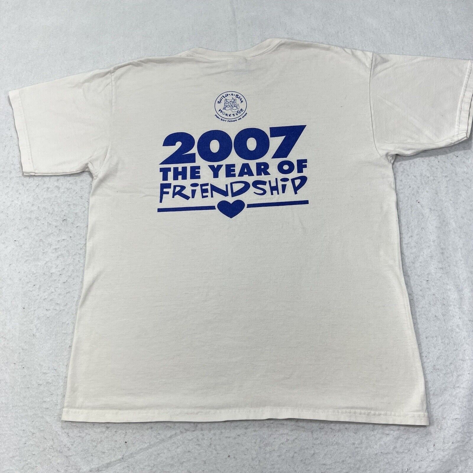 Gildan Build a Bear Workshop 2007 Year of Friendship Graphic Tee Size US L / EU 52-54 / 3 - 9 Thumbnail