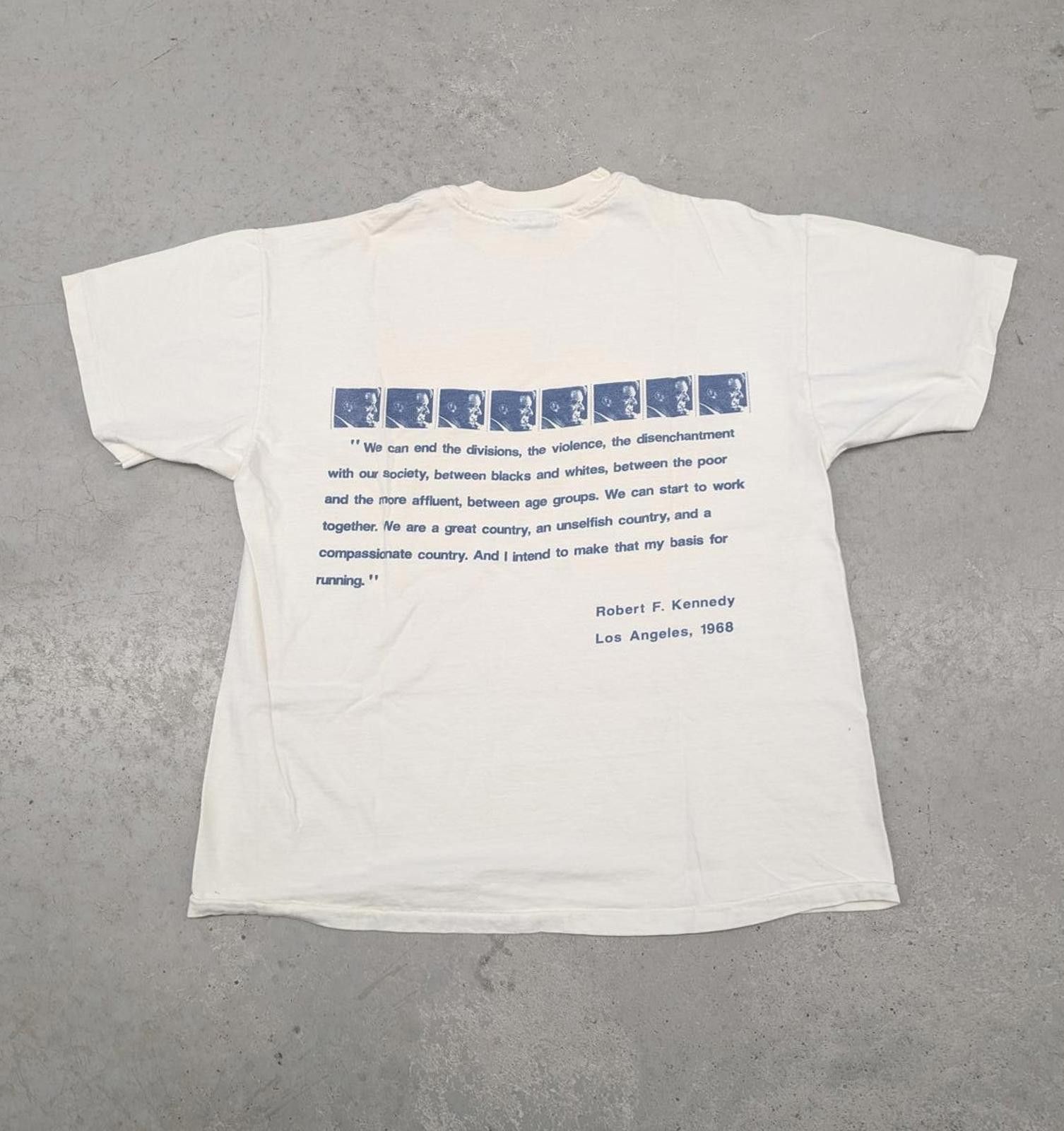 Hanes Vintage 90s RFK Memorial Center Quote t-shirt Size US L / EU 52-54 / 3 - 3 Thumbnail