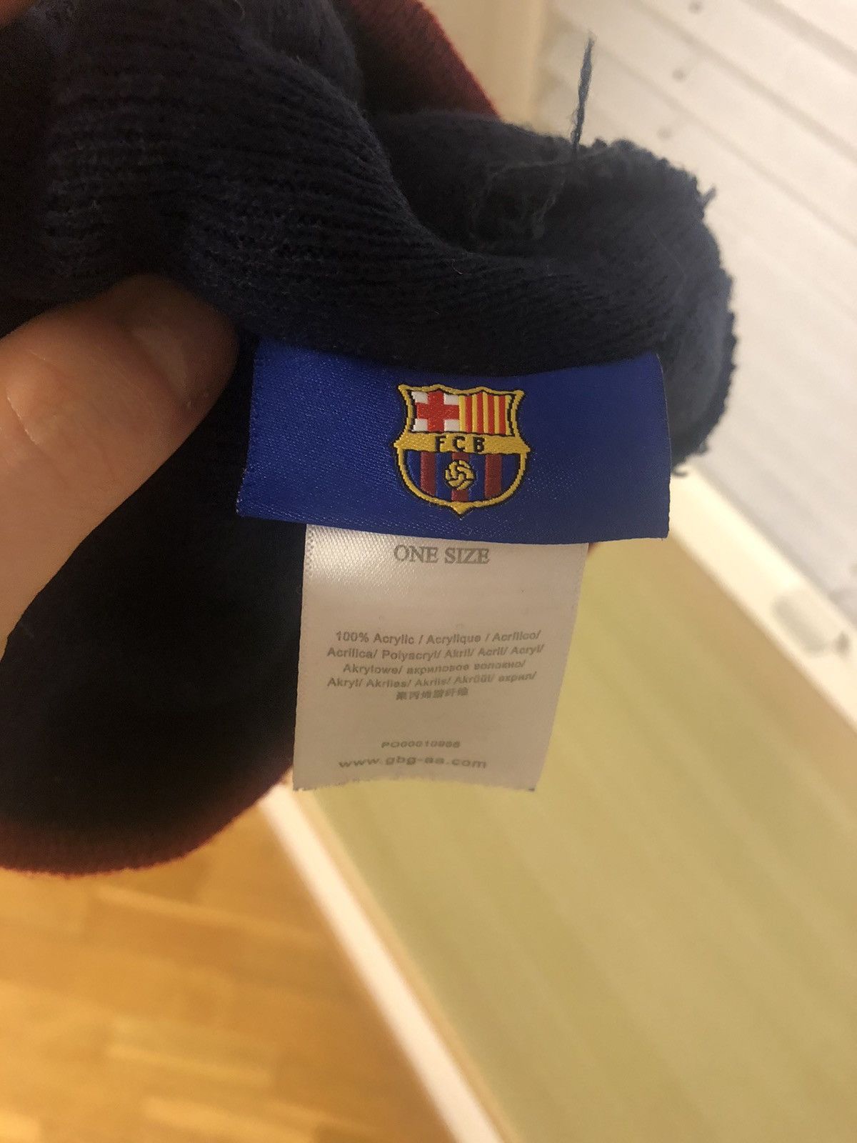 Vintage FC BARCELONA OFFICIAL FOOTBALL SOCCER BEANIE HAT Size ONE SIZE - 4 Thumbnail