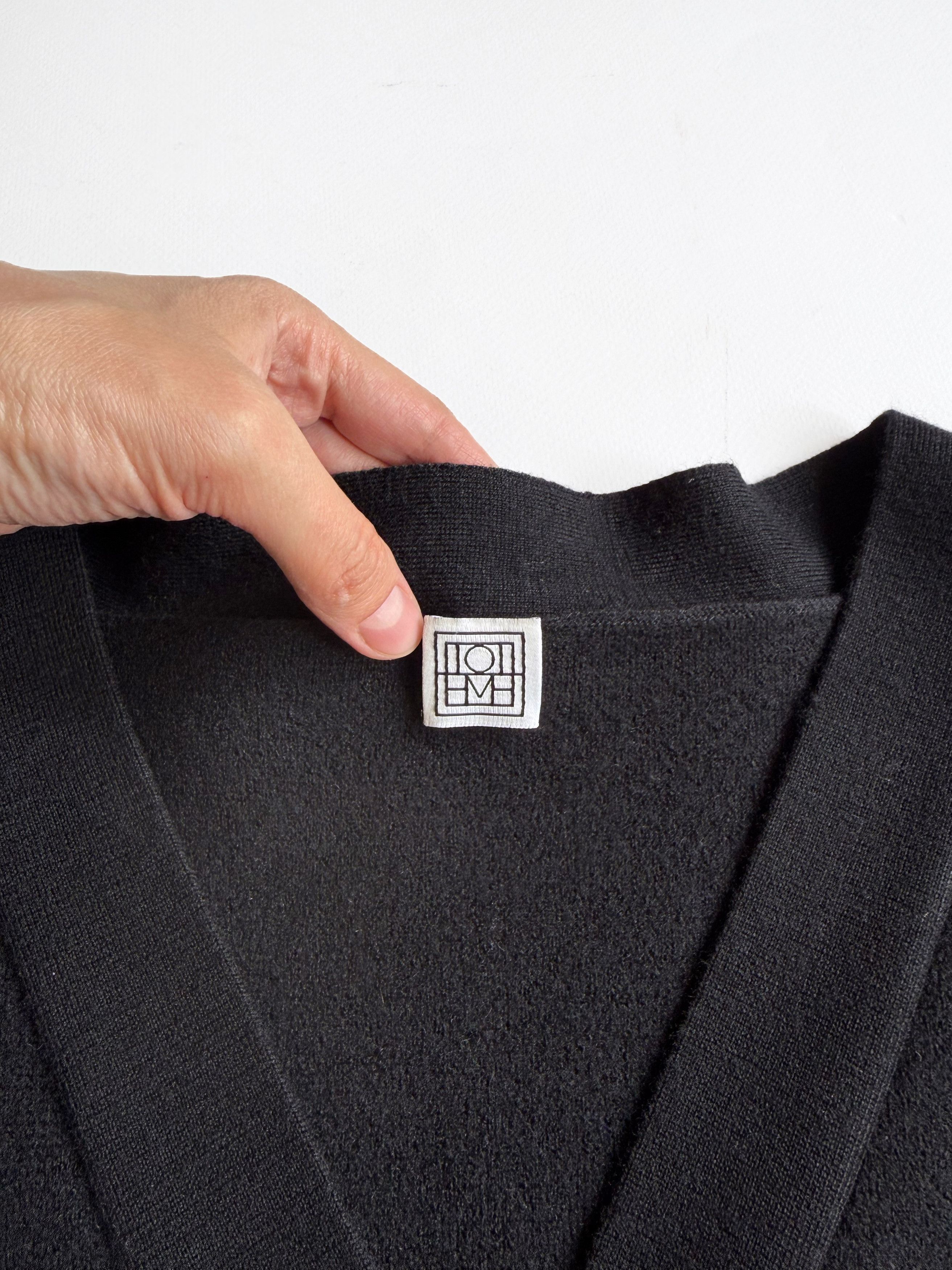 Toteme Women's Toteme Studio Black Wool Boxy Sweater Cardigan Knit Size M / US 6-8 / IT 42-44 - 2 Thumbnail