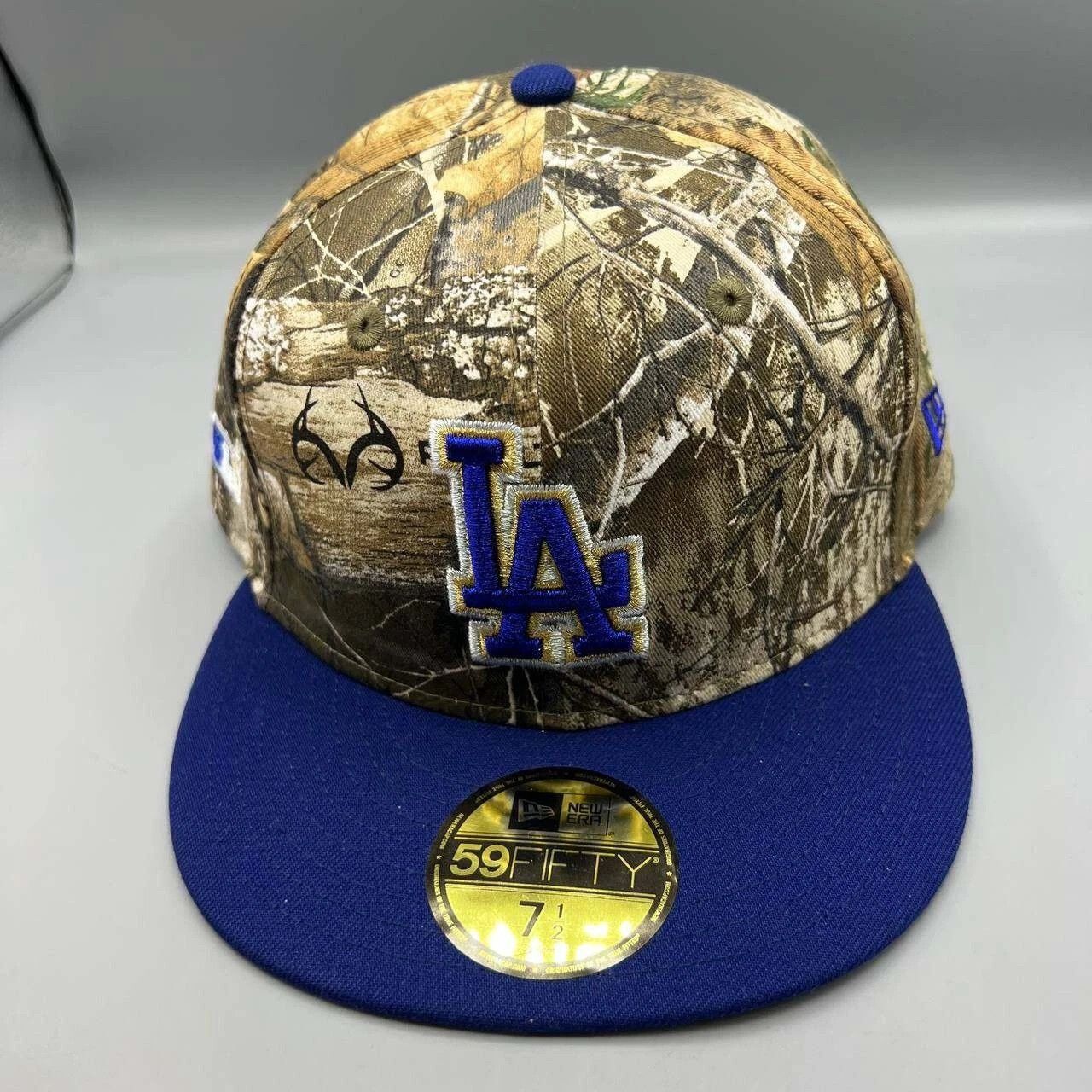 New Era Los Angeles LA Dodgers Hat Men 7 1/2 Realtree Camo Fitted Size ONE SIZE - 8 Thumbnail