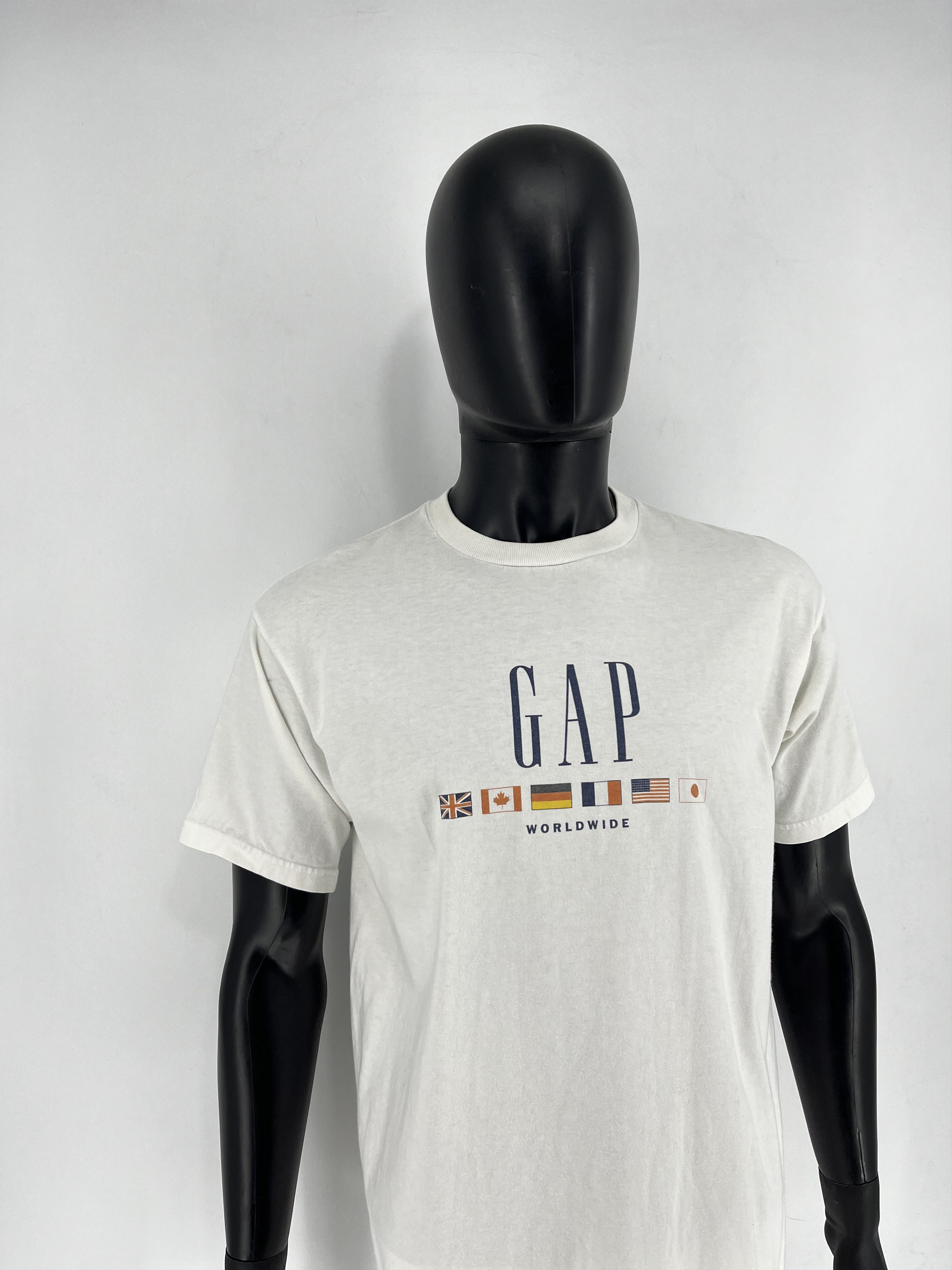 Gap Vintage 90s Gap Gap Worldwide Flag Print On Single Stitch Size US M / EU 48-50 / 2 - 3 Thumbnail