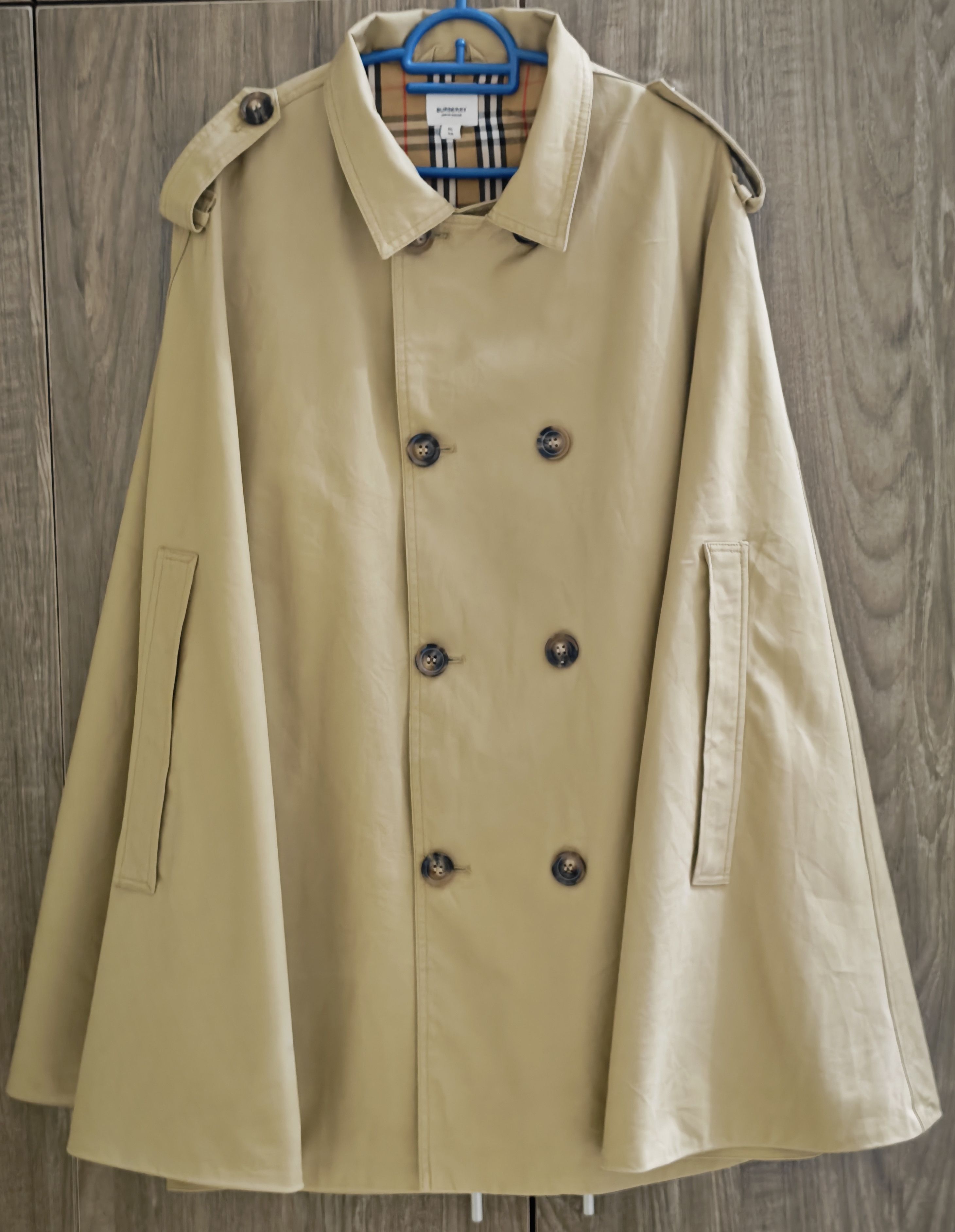 Burberry Garbadine Belmont Trench Cape