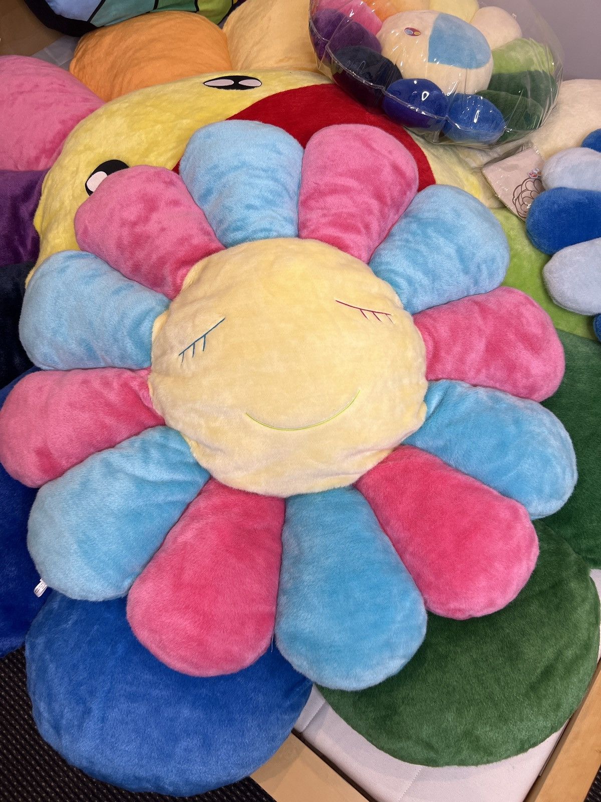 Takashi Murakami Takashi Murakami pink blue Flower Cushion plush 100CM Size ONE SIZE - 2 Thumbnail