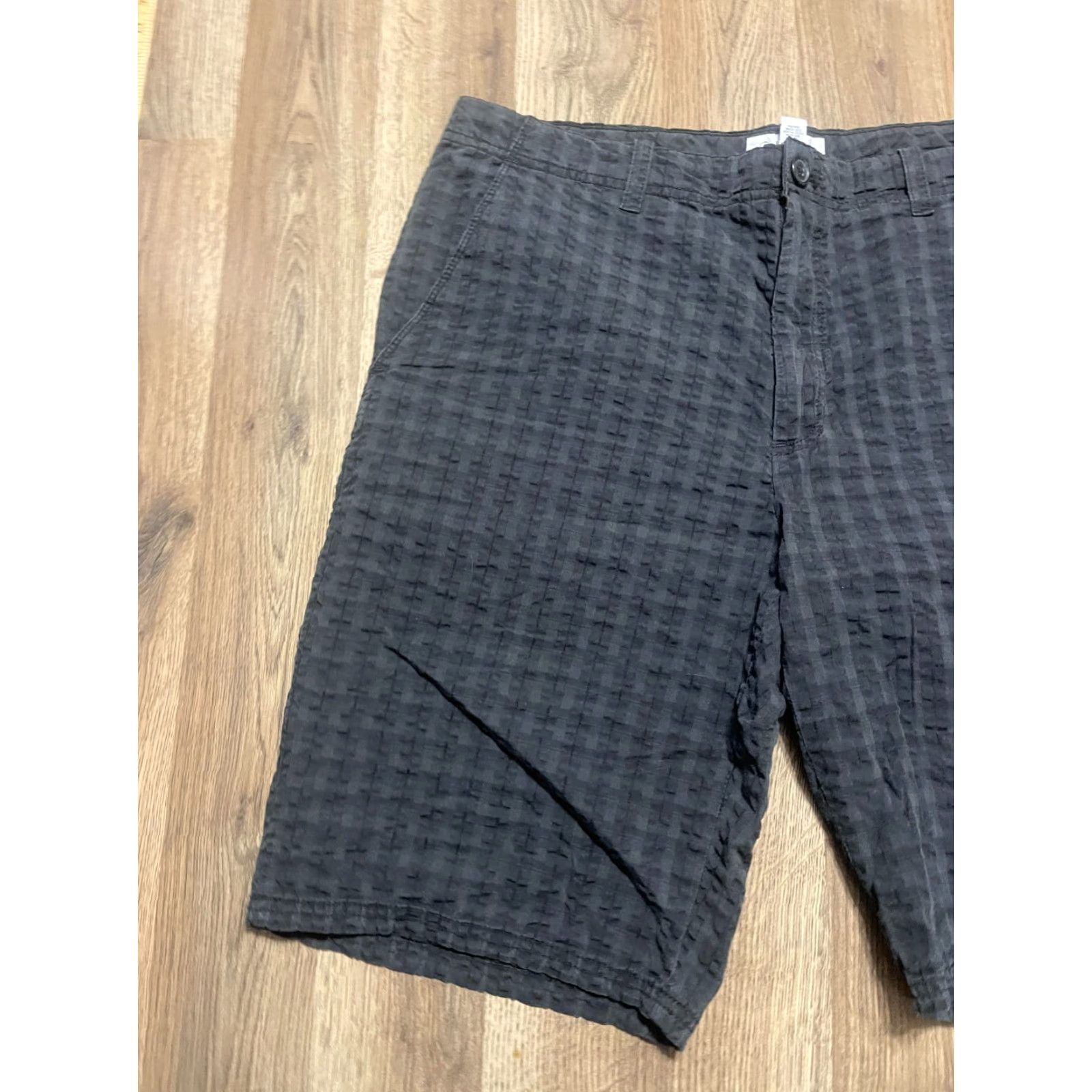 Calvin Klein Calvin Klein Shorts Mens's Size 36 Black Casual Shorts Pockets Size US 36 / EU 52 - 3 Thumbnail
