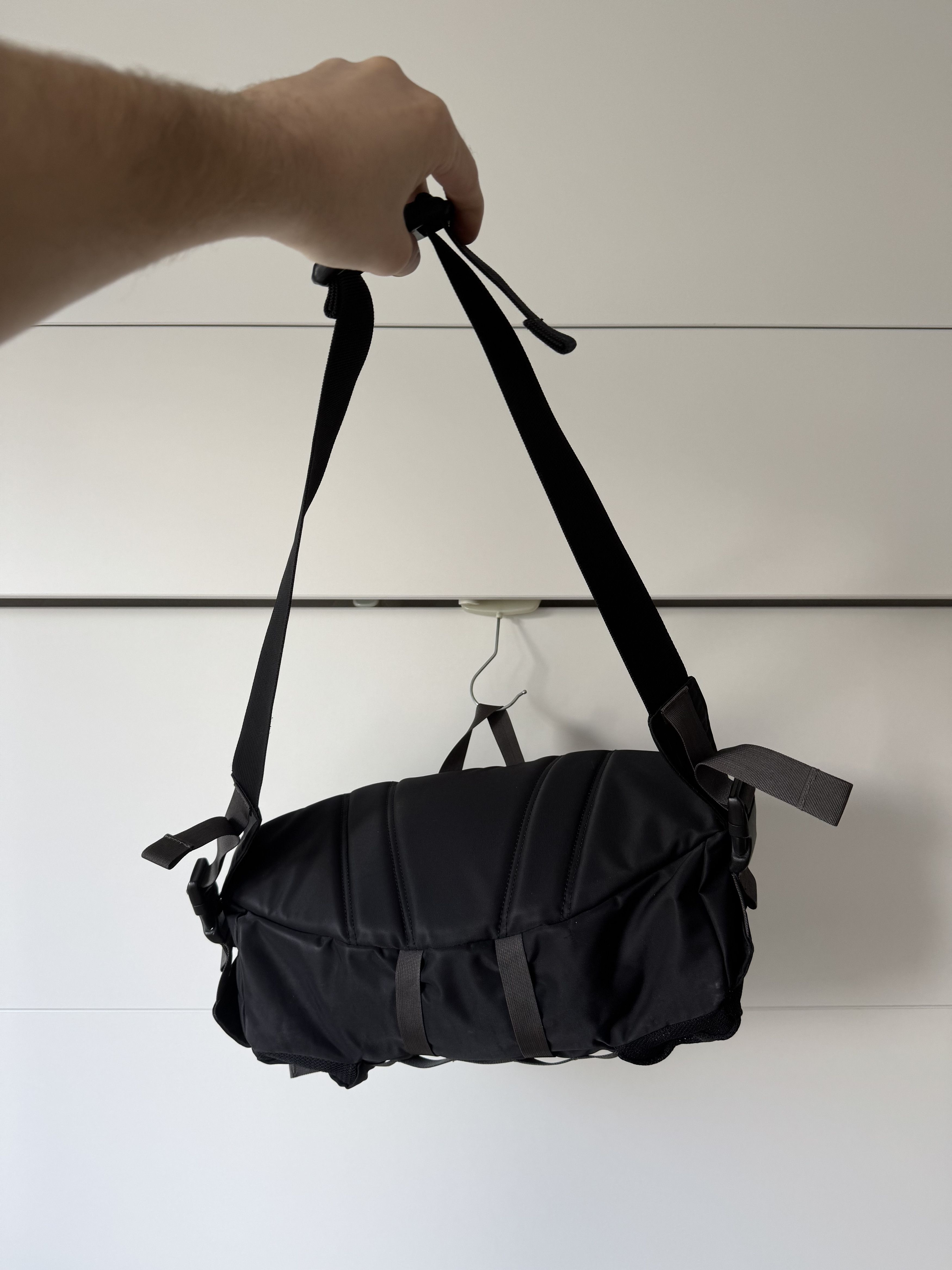 Gallery1950 [OS] Nylon Shoulder Bag in Black Size ONE SIZE - 7 Thumbnail