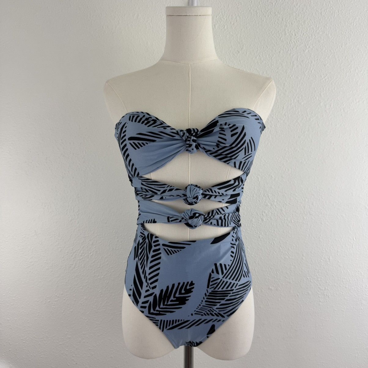Other AERIE Blue Cheeky Strapless Triple Knot One Piece Swimsuit Size XS / US 0-2 / IT 36-38 - 5 Thumbnail