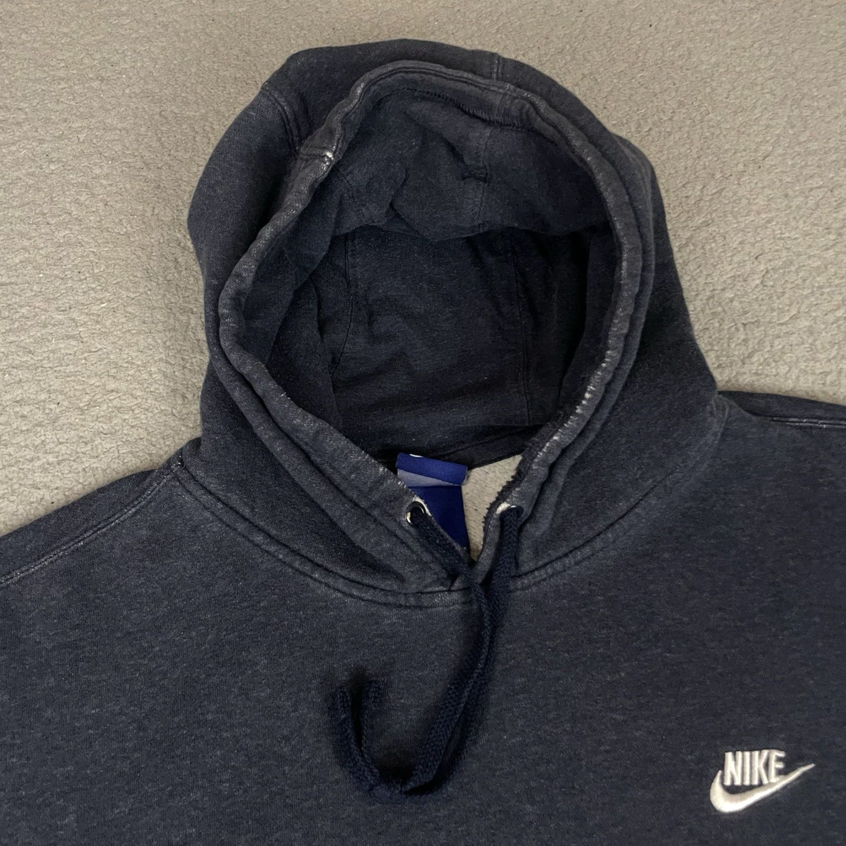Nike VINTAGE Nike Sweatshirt Mens XXL Blue Hoodie Embroidered Distressed Fade Swoosh Size US XXL / EU 58 / 5 - 4 Thumbnail