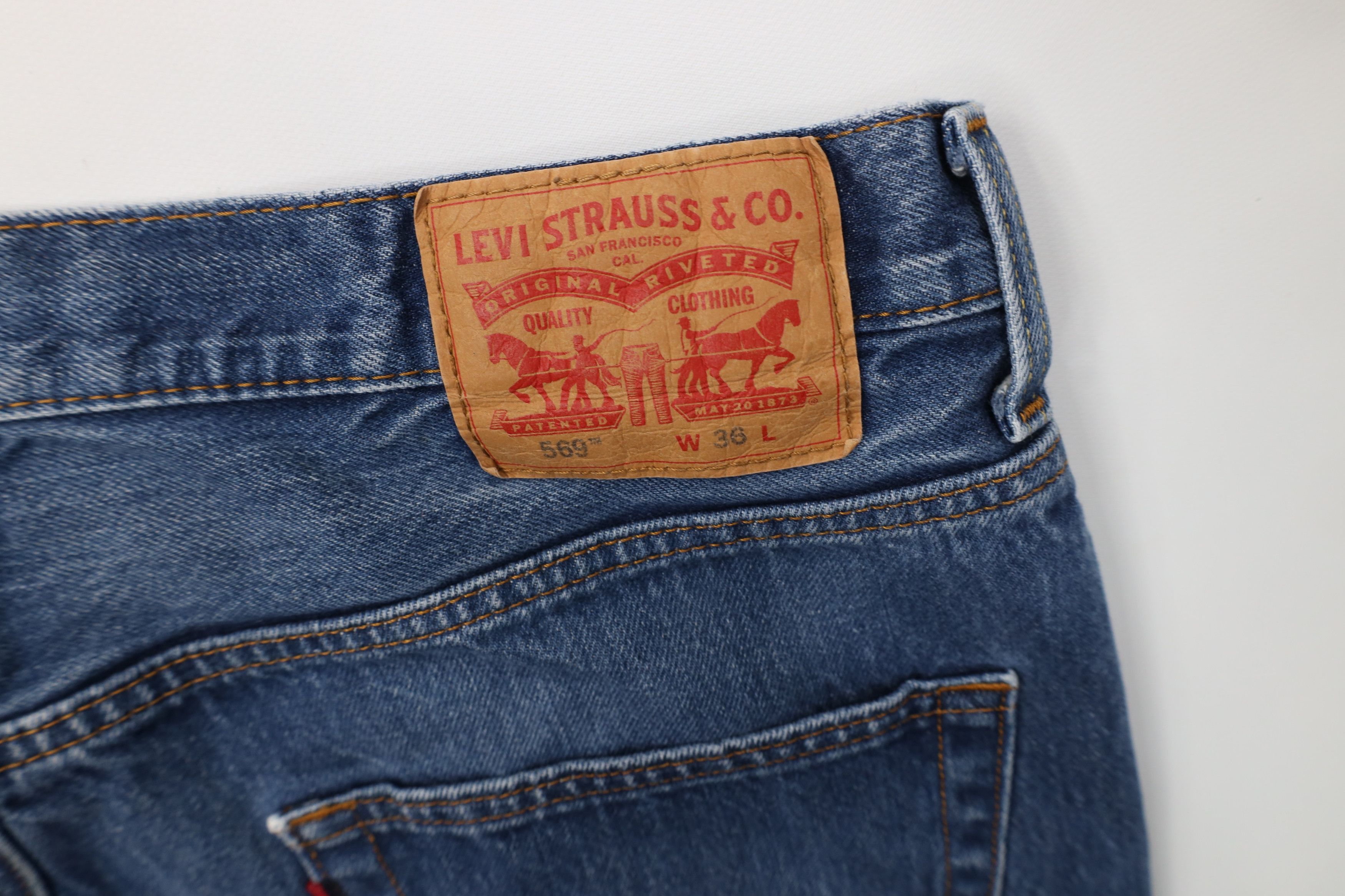 Levi's Vintage Y2K Levis 569 Loose Fit Denim Jean Shorts Jorts Blue Size US 36 / EU 52 - 14 Thumbnail