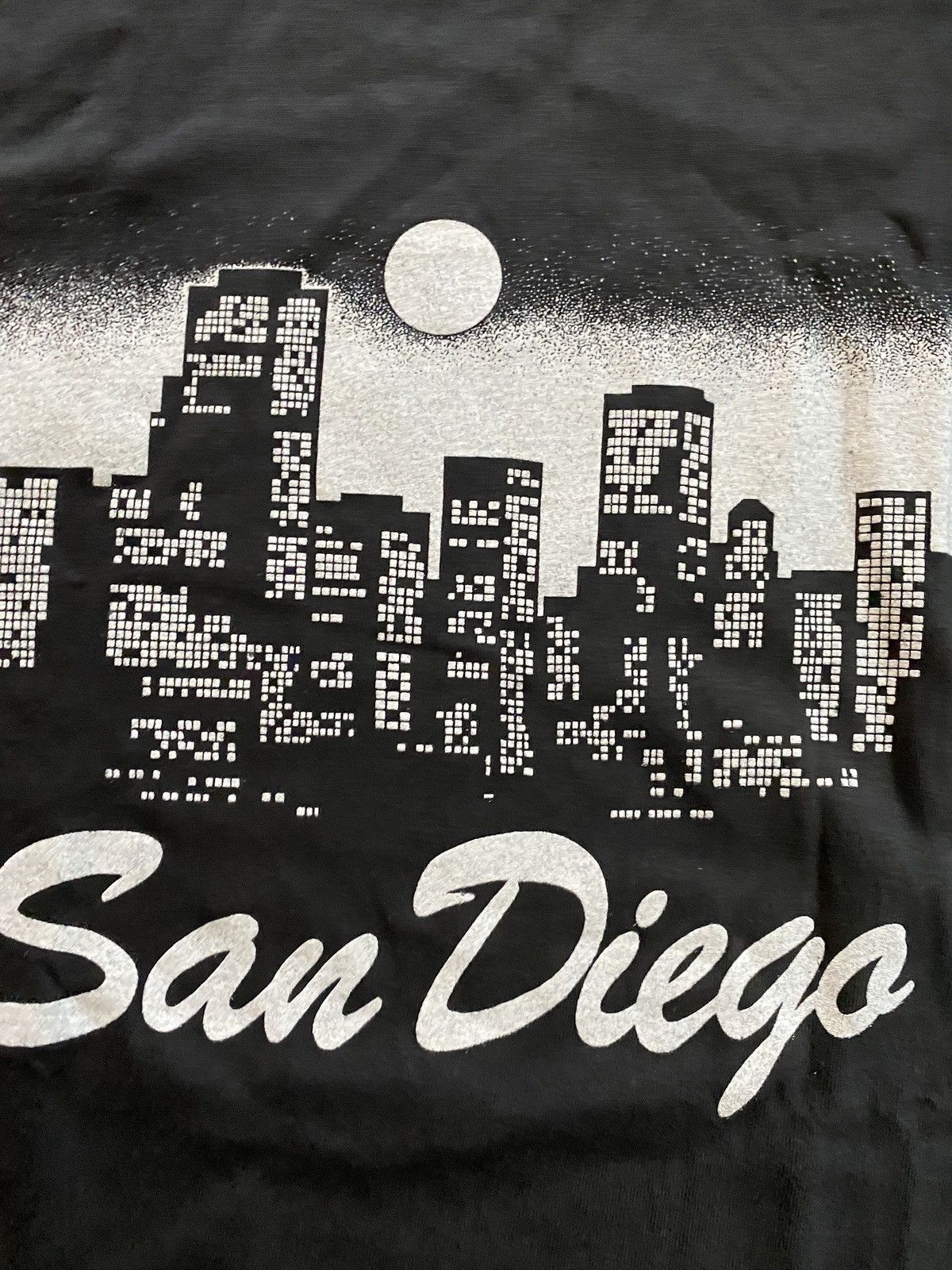 Vintage Vintage 80’s San Diego Skyline Black Single Stitch Tee Size US L / EU 52-54 / 3 - 3 Thumbnail