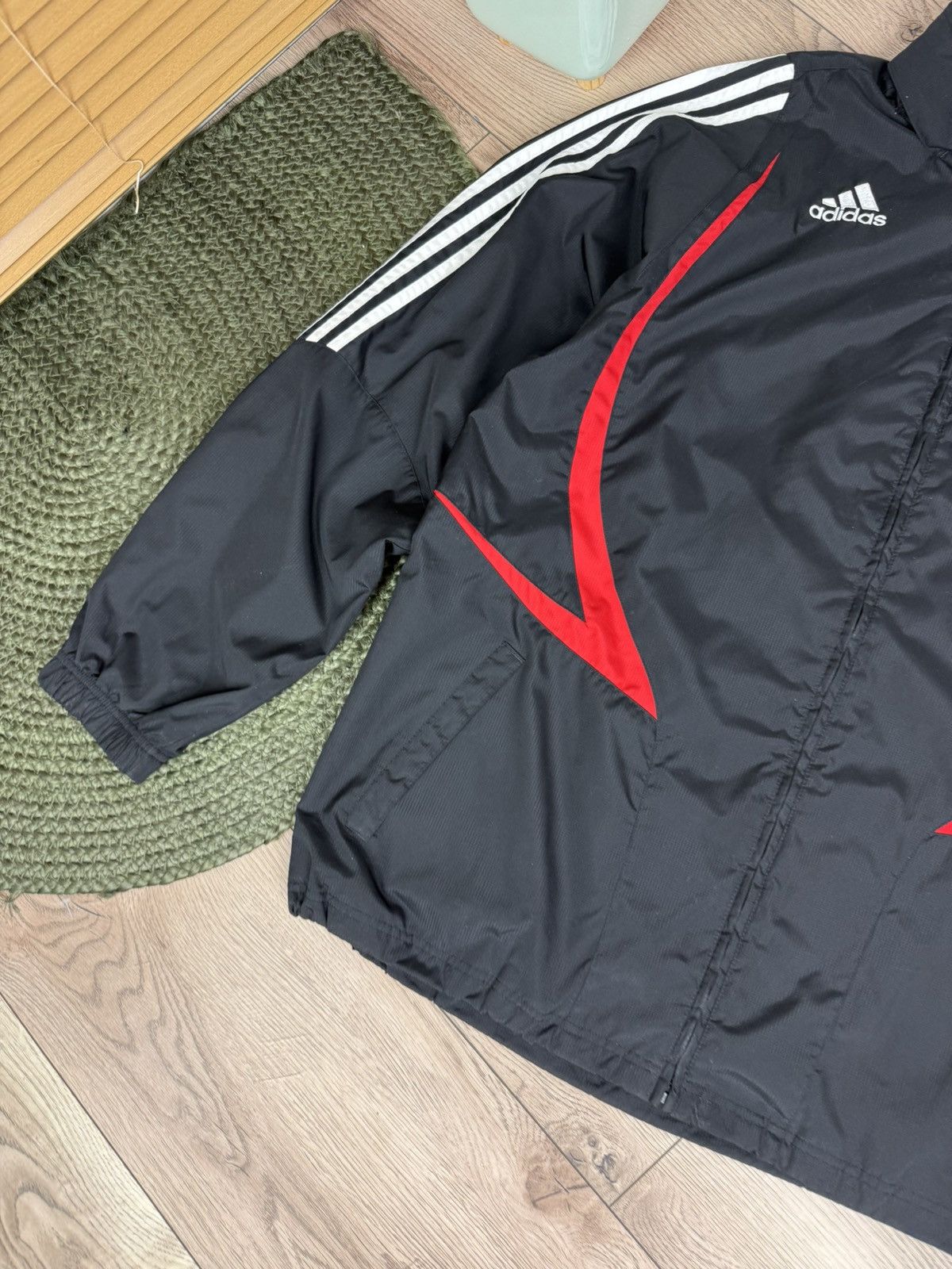 Adidas VINTAGE ADIDAS X LIVERPOOL JACKET Size US L / EU 52-54 / 3 - 2 Thumbnail