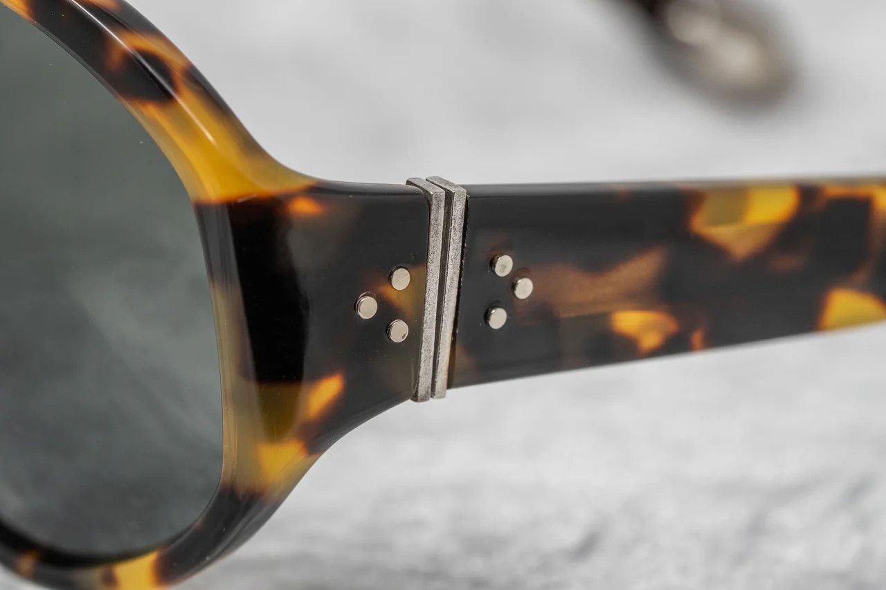 Ann Demeulemeester Ann Demeulemeester Sunglasses Oversized Tortoise and Grey Size ONE SIZE - 12 Thumbnail