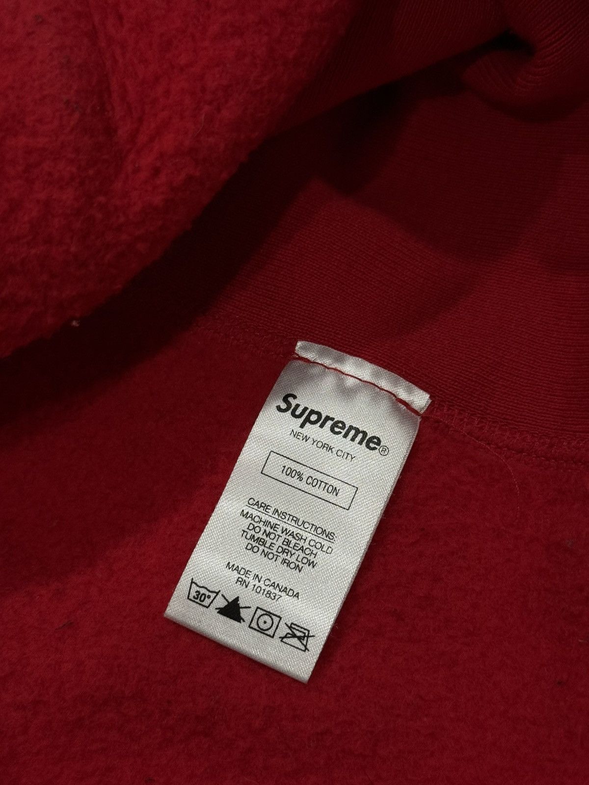 Supreme Supreme FW17 Purple on Red Box Logo Hoodie Size US XL / EU 56 / 4 - 11 Thumbnail