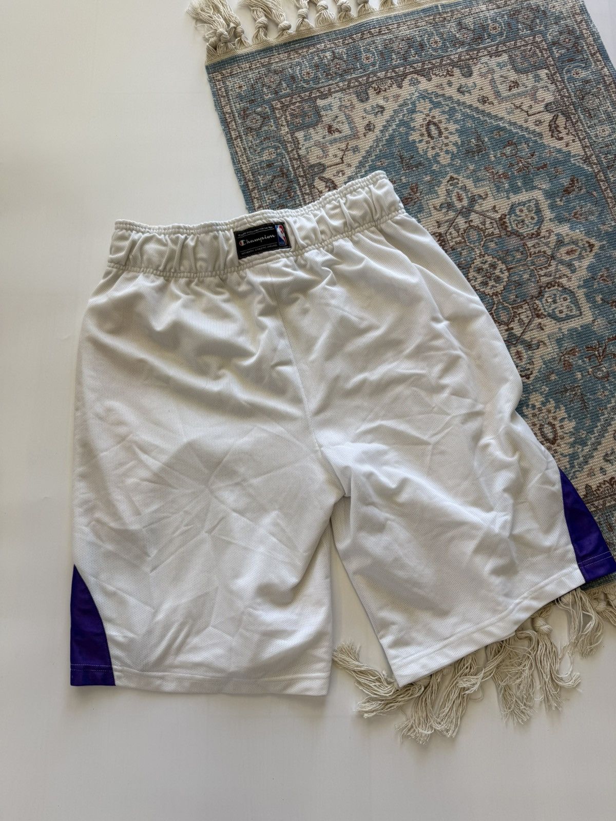 Champion Vintage 90s LA Lakers NBA Champion Basketball Shorts Size XL Size US 36 / EU 52 - 13 Thumbnail
