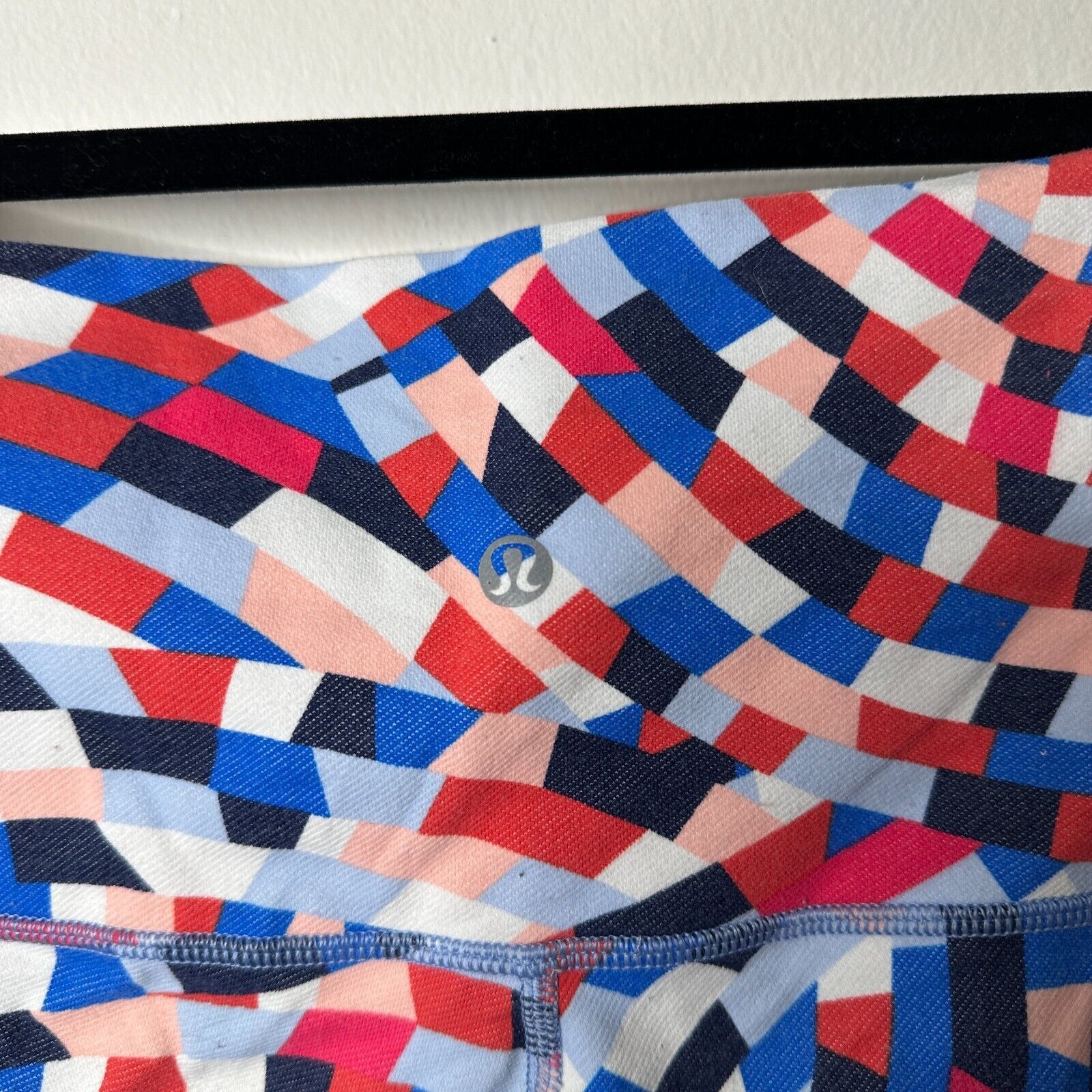 Lululemon Lululemon Wunder Under Multi Blue Red Geometric Leggings 8 Size 30" / US 8 / IT 44 - 5 Thumbnail