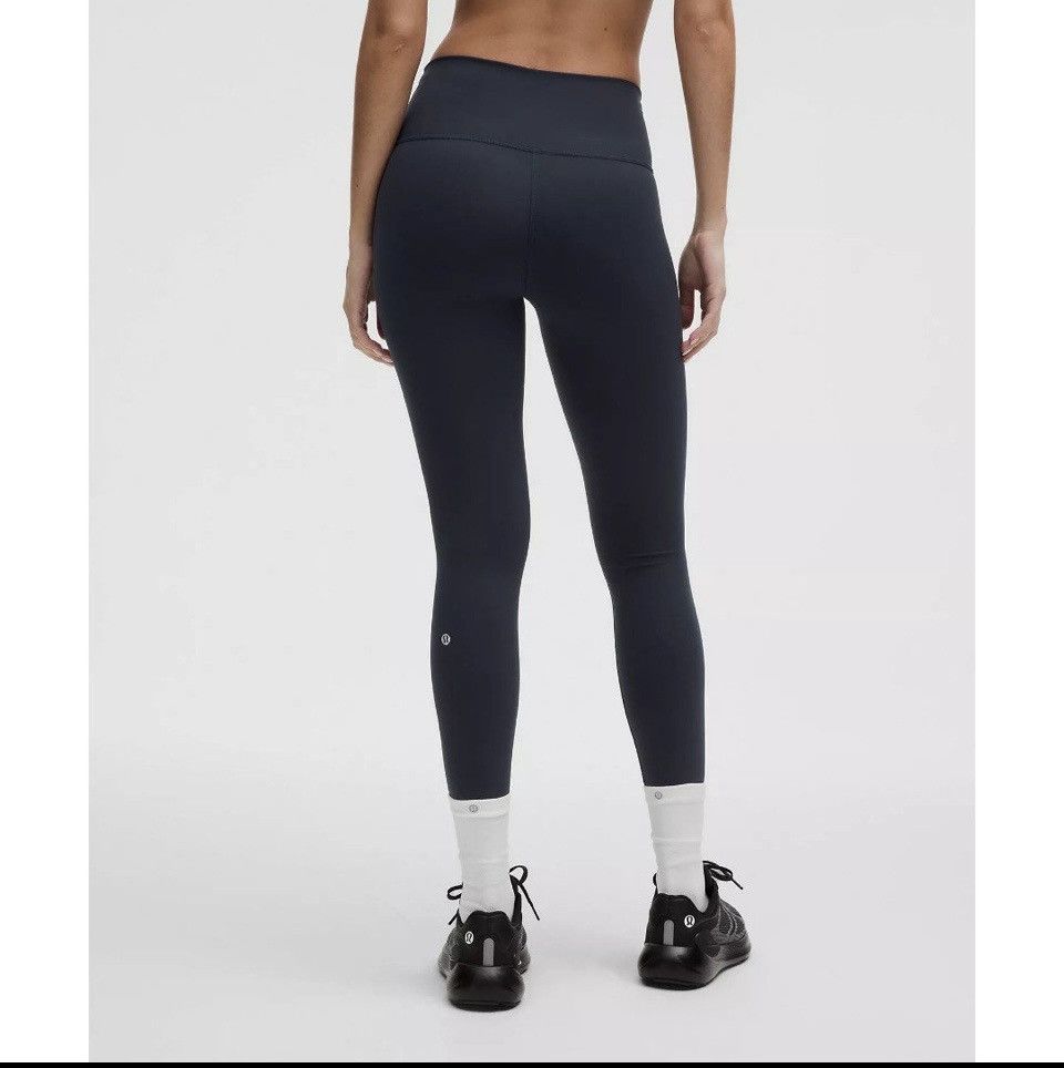 Lululemon Lululemon Wunder Train High-Rise Tight 28" Size 8 True Navy Size 30" / US 8 / IT 44 - 3 Thumbnail