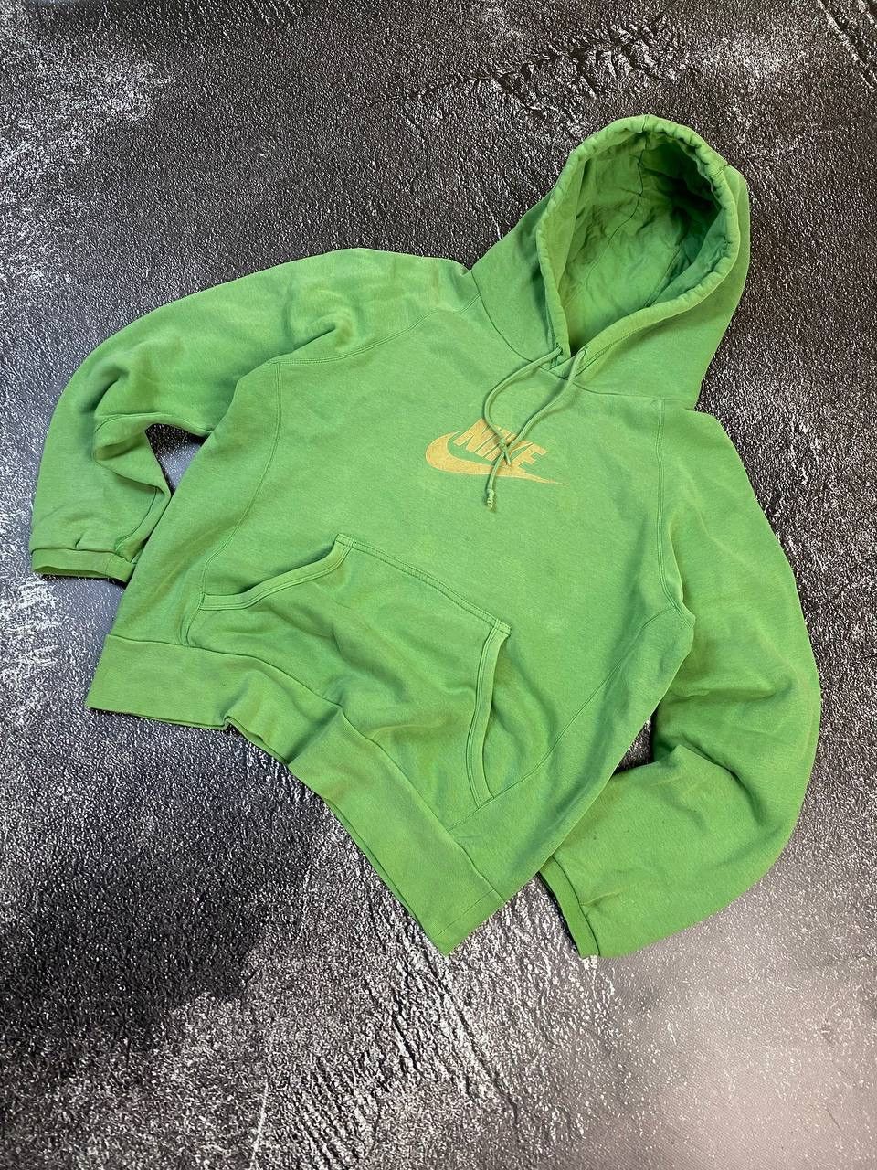 Nike Vintage Nike Big Logo Hoodie Y2K streetwear 90s Size US S / EU 44-46 / 1 - 1 Thumbnail