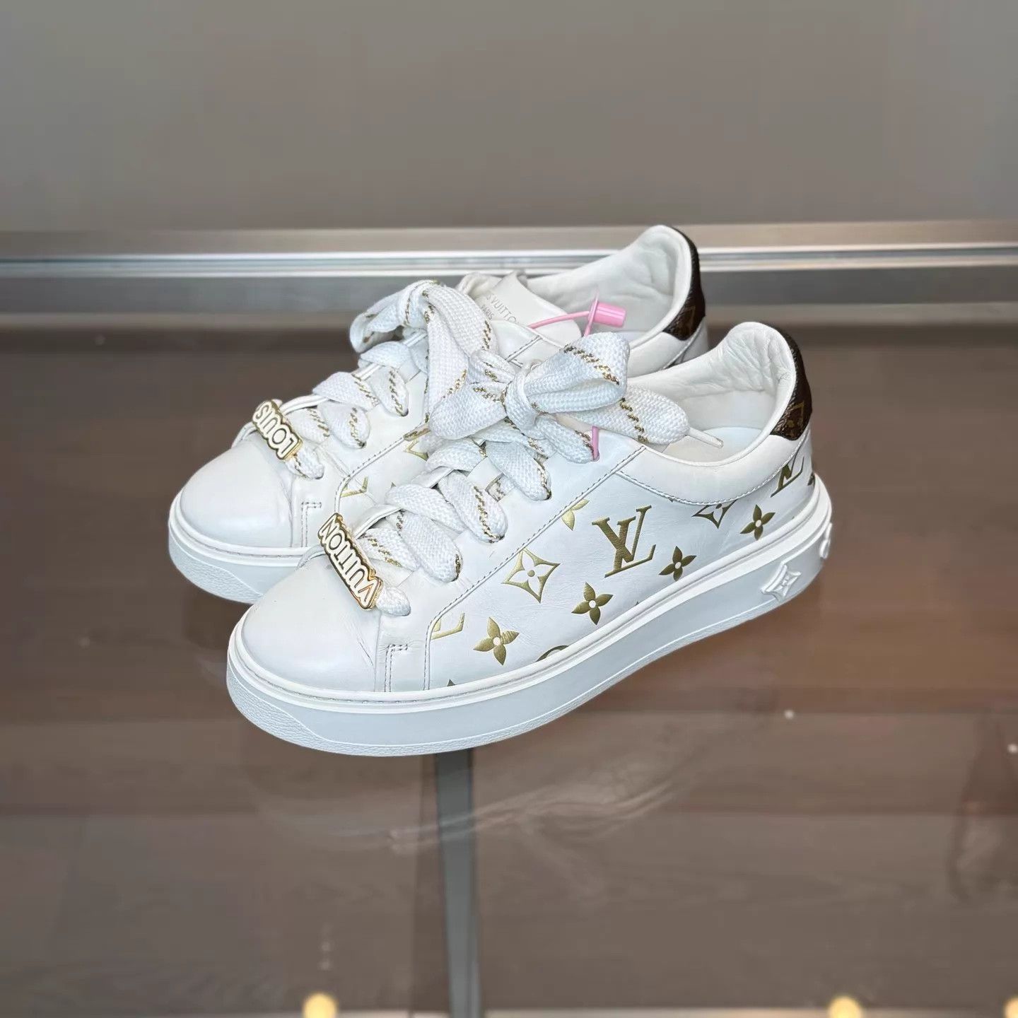 Louis Vuitton LV Time Out Sneaker White Gold Monogram 35.5 97 Size US 5 / IT 35 - 1 Thumbnail