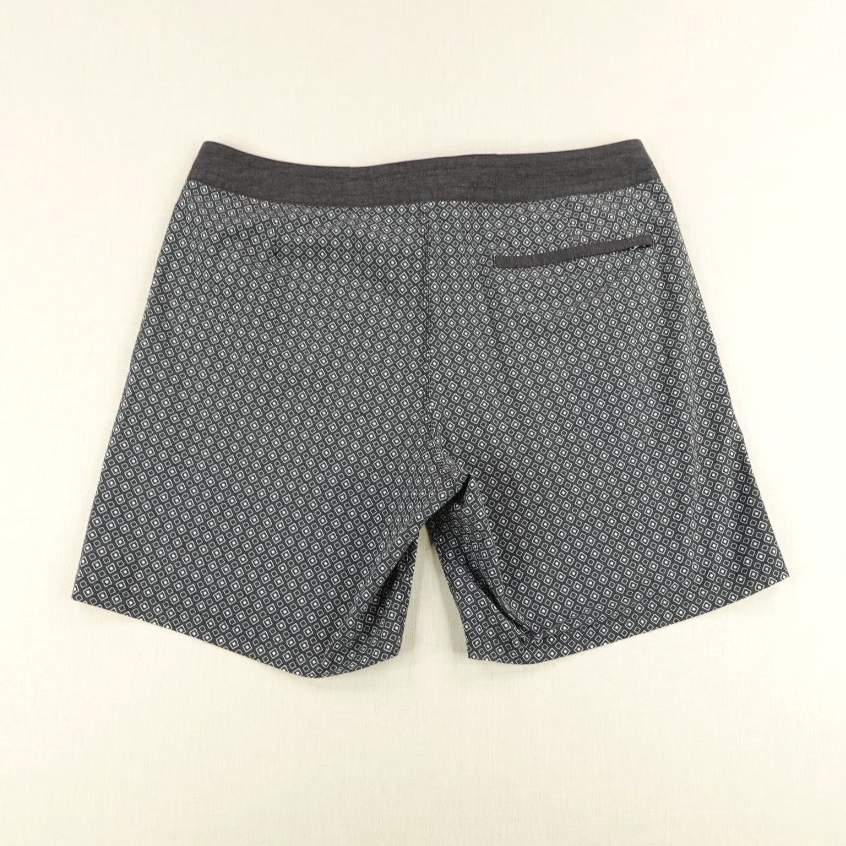 Vintage VINTAGE Fair Harbor Board Shorts Mens 36 Black Diamond Print Bathing Suit Swim Trunks Geometric Pattern Beach Outdoor Sports Mens Size US 36 / EU 52 - 4 Thumbnail