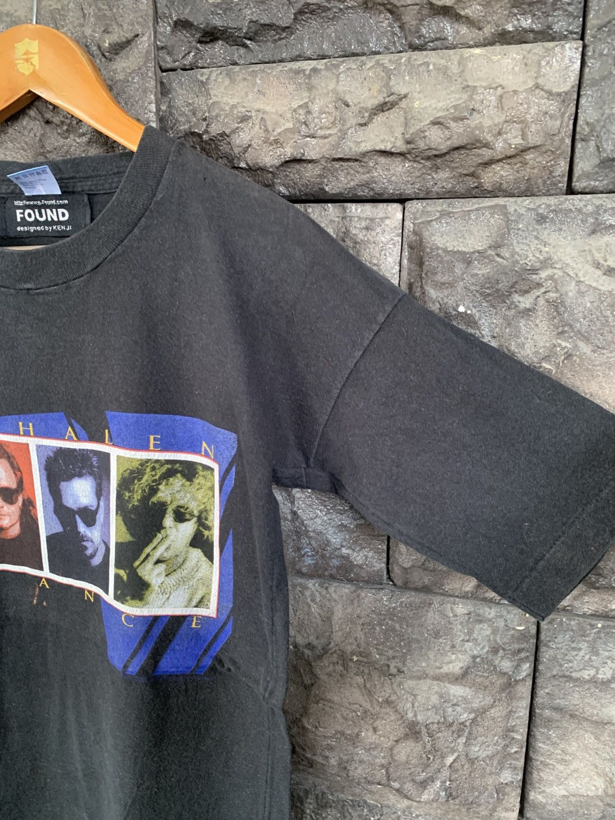 Band Tees × Vintage Vintage 90s Van Halen Balance Tour Rock Band T shirt Size US S / EU 44-46 / 1 - 4 Thumbnail