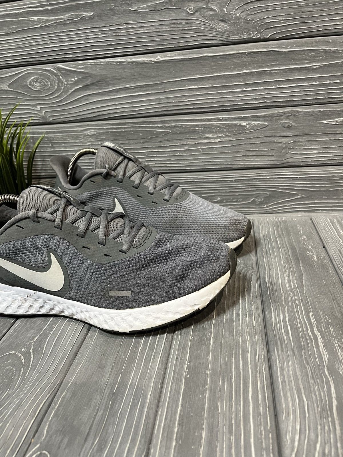 Nike Nike Revolution 5 Men's Sports Shoes 😍 Size US 11 / EU 44 - 2 Thumbnail