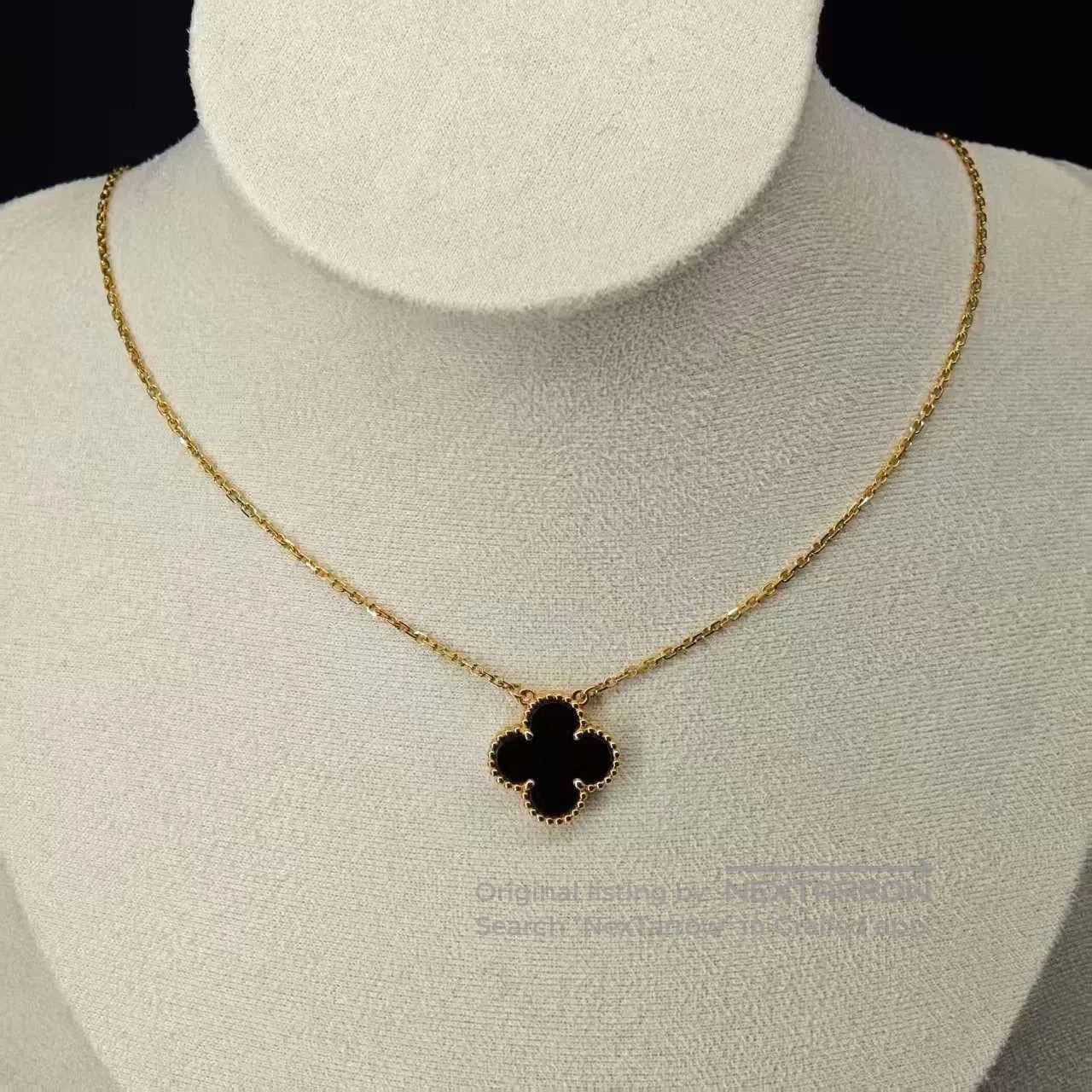 Van Cleef & Arpels Van Cleef Arpels Black Flower Medium Necklace. Size ONE SIZE - 6 Thumbnail