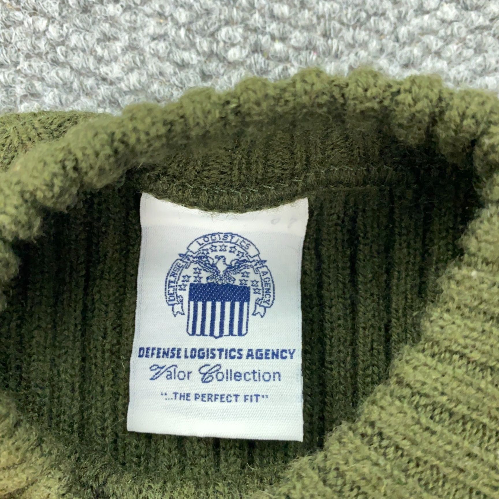 Commando Defense Logistics Agency Sweater Mens 42 Green Wool Ribbed Mock Neck Pullover Clothing Knit Size US M / EU 48-50 / 2 - 6 Thumbnail