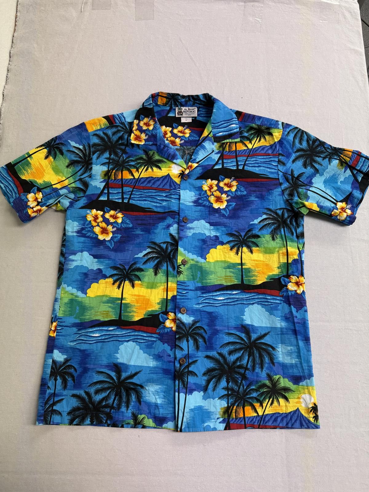 Other Aloha Republic Mens Hawaiin Sunset Shirt - Made in Hawaii -M Size US M / EU 48-50 / 2 - 1 Thumbnail