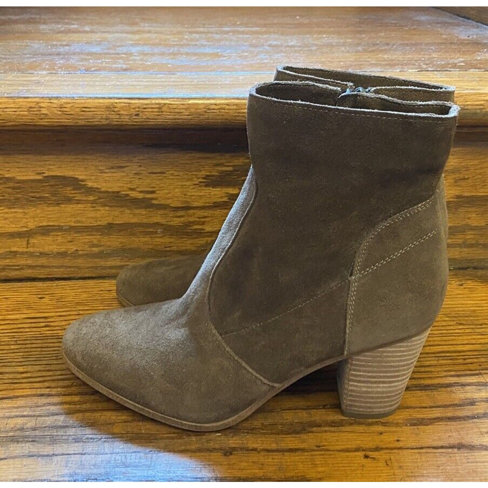 Vince Camuto Vince Camuto Trending Suede Tan Boots Women’s 8 Shoes Heel Size US 8 / IT 38 - 1 Thumbnail