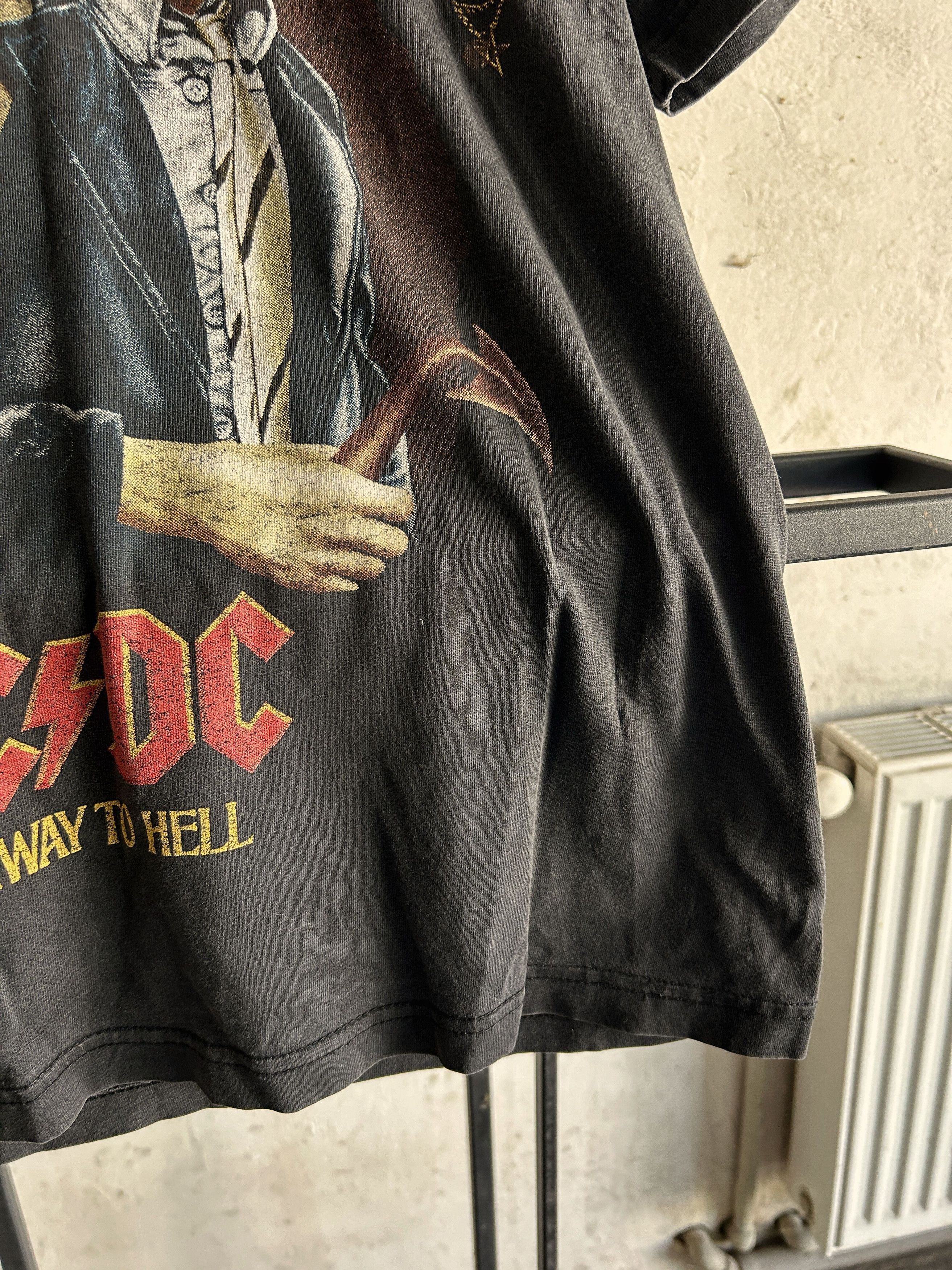Japanese Brand ACDC Highway To Hell Band Tee Rock Vintage Style Size US M / EU 48-50 / 2 - 6 Thumbnail