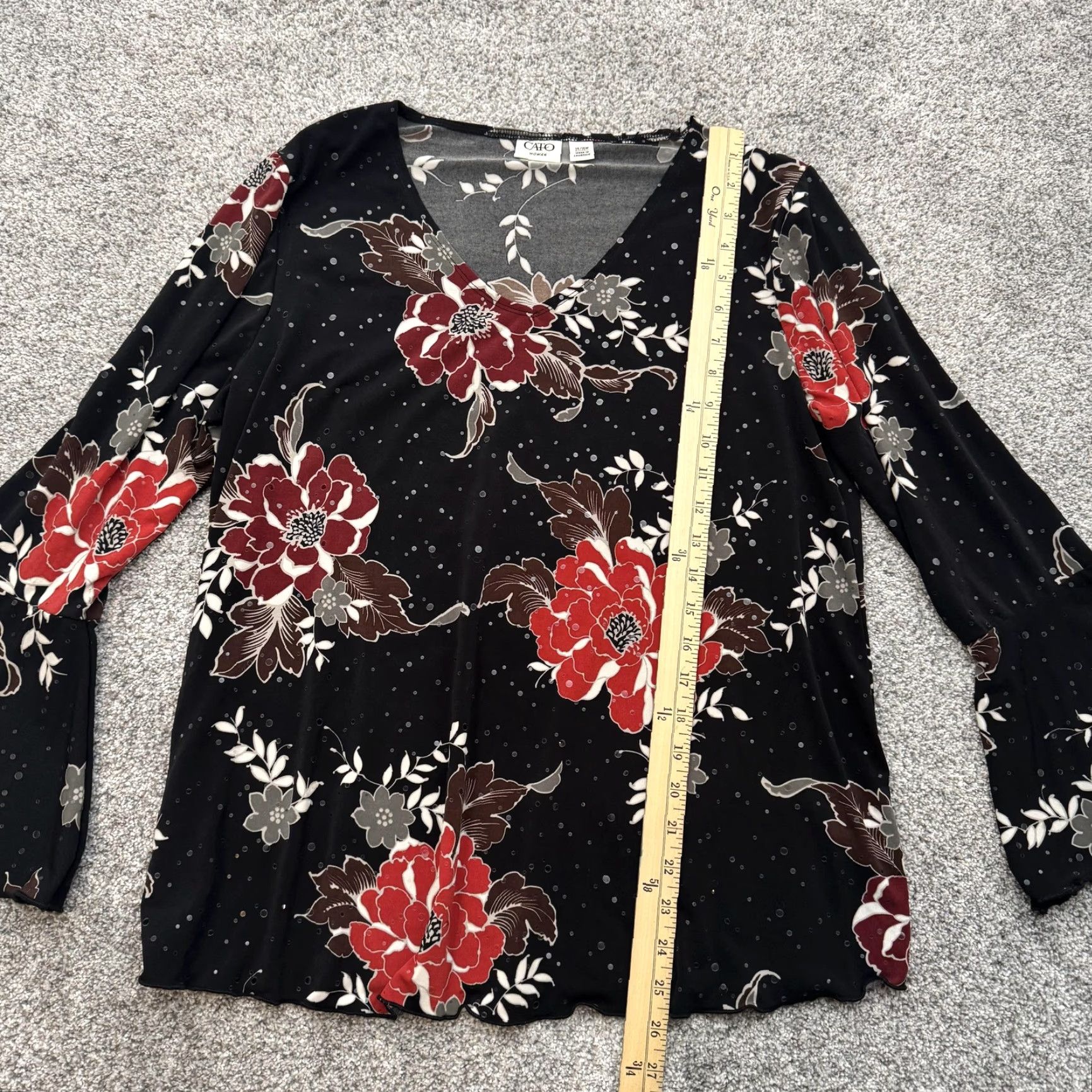 Vintage Cato Woman Shirt Womens 14/16 Black Red Floral Bell Sleeve Stretch Top Boho Size XL / US 12-14 / IT 48-50 - 5 Thumbnail