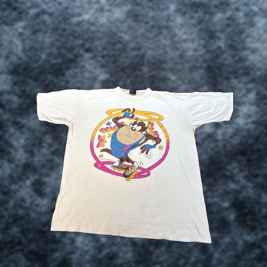 Vintage VINTAGE Looney Tunes T-Shirt Men’s 4XL White 90s Tasmanian Devil Rollerblade Mens Short Sleeve Shirt Size US XXL / EU 58 / 5 - 1 Thumbnail