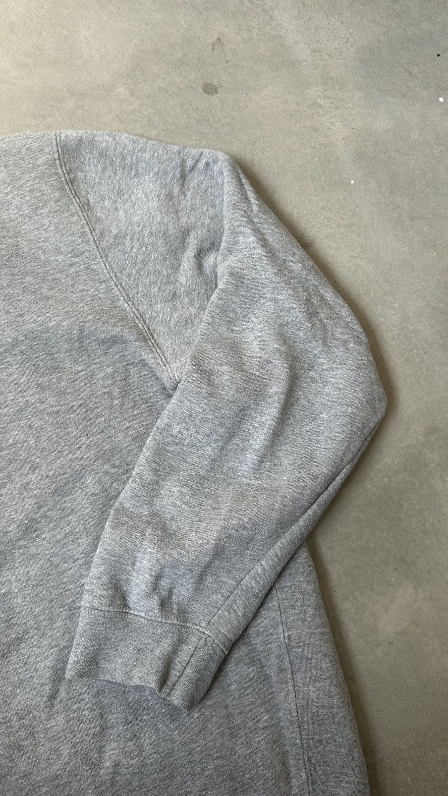 Nike VINTAGE Y2K NIKE DISTRESSED SWEATSHIRT Size US XL / EU 56 / 4 - 3 Thumbnail
