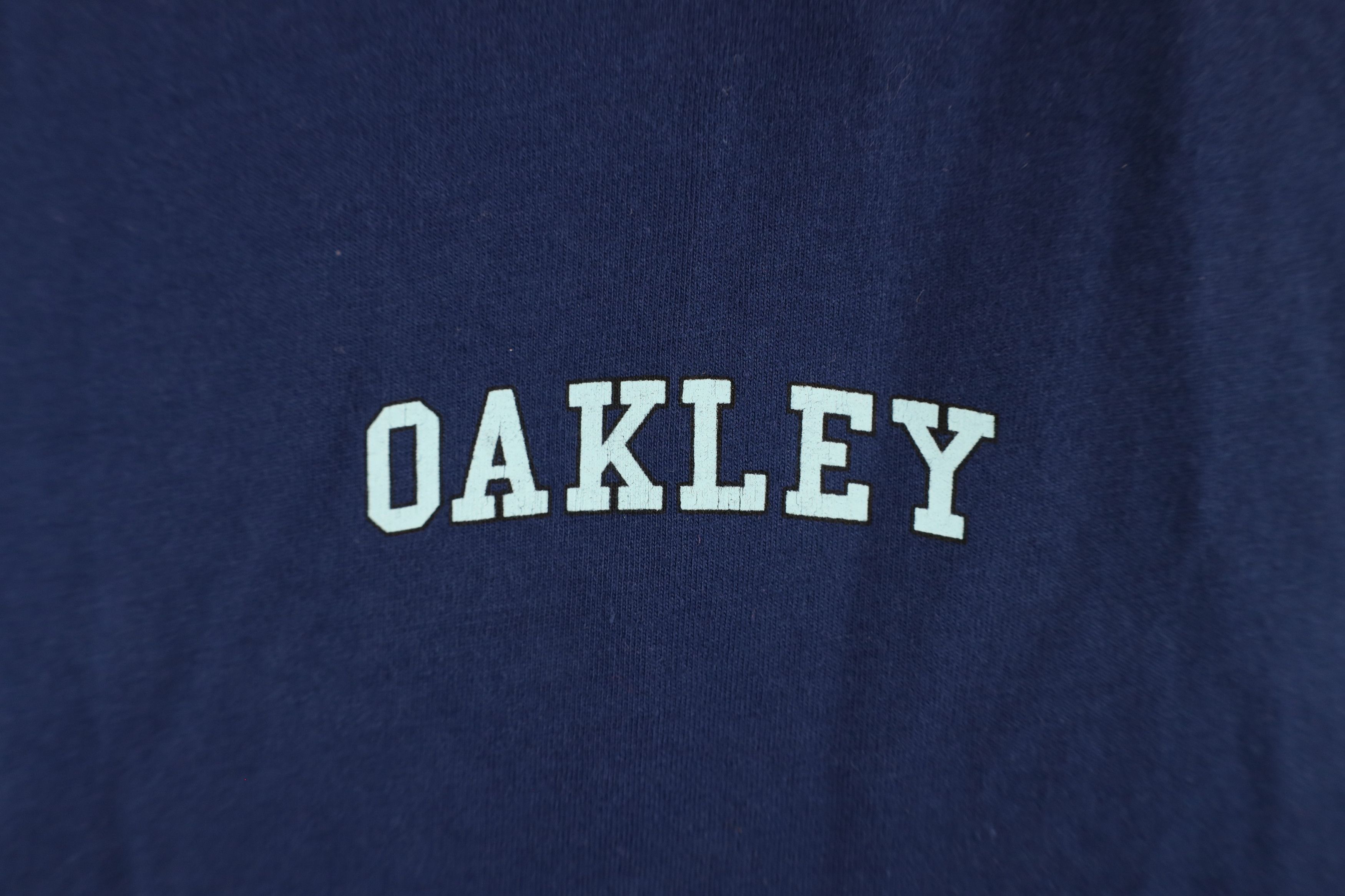 Oakley × Vintage Vintage Oakley Block Letter O Logo Short Sleeve T-Shirt Size US L / EU 52-54 / 3 - 5 Thumbnail