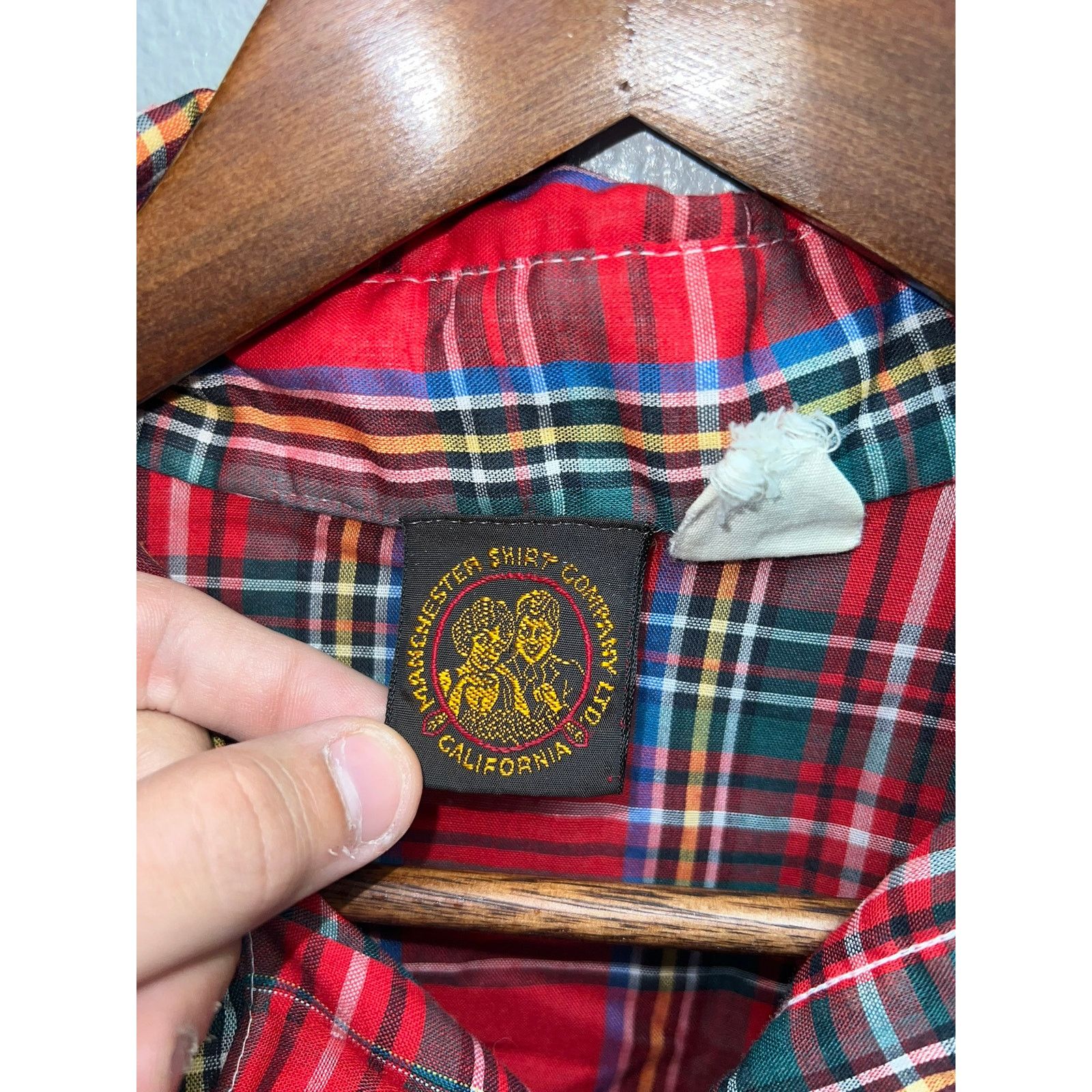 Vintage Vintage Manchester Shirt Company Button Up Shirt Red 60s L Size US L / EU 52-54 / 3 - 6 Thumbnail