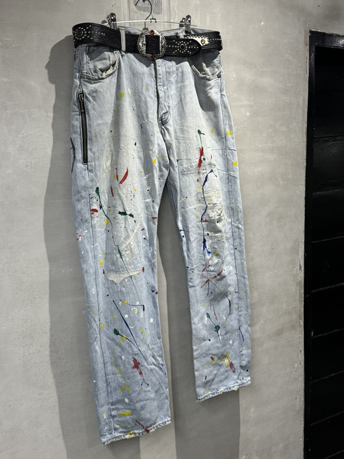 Fragment Design × Levi's Heavily Distressed Levis 505 x Fragment Design Selvedge Jean Size US 36 / EU 52 - 22 Thumbnail