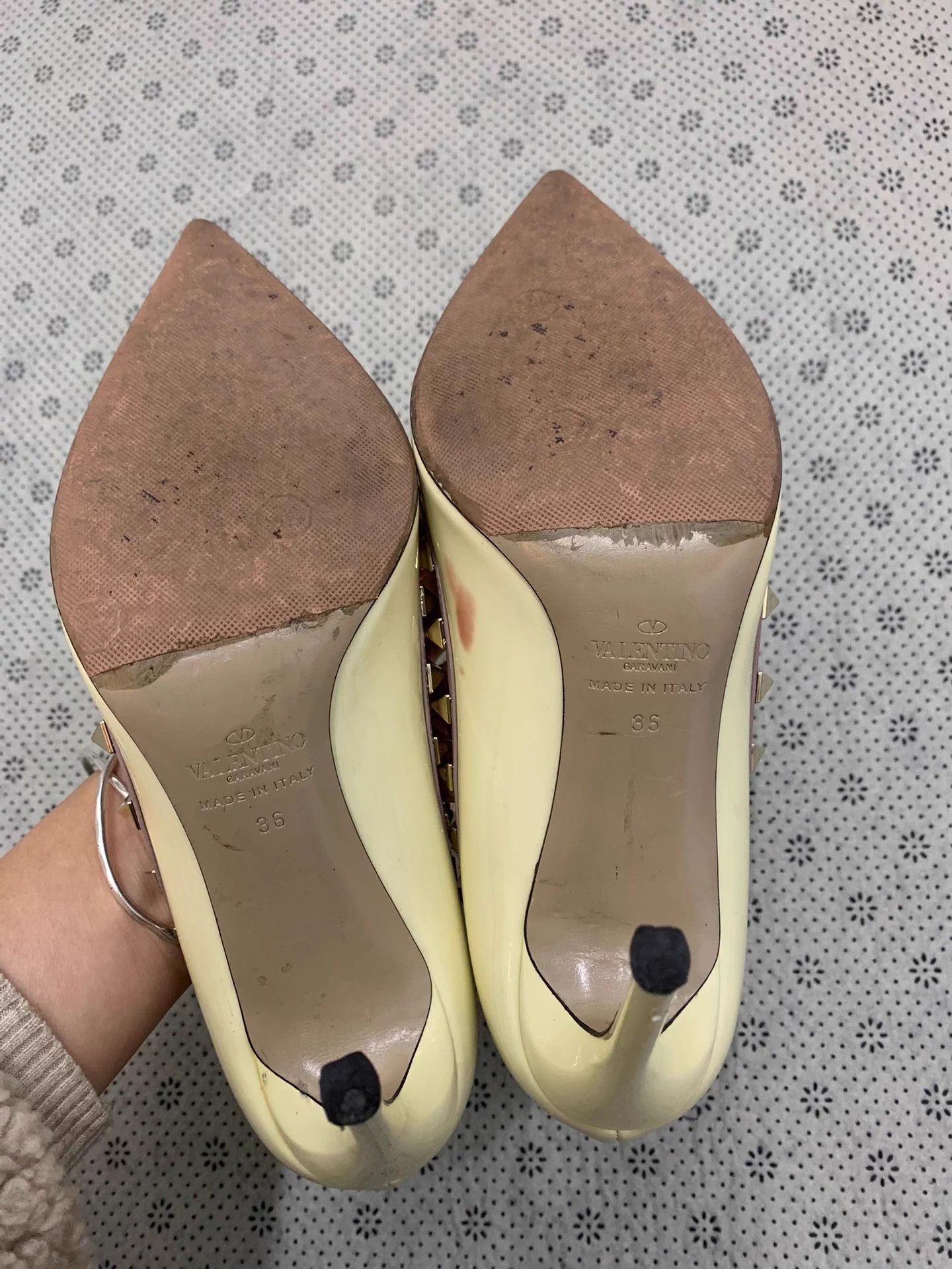 Valentino Valentino Light Yellow Rivet Heels EU36 Size US 5 / IT 35 - 4 Thumbnail
