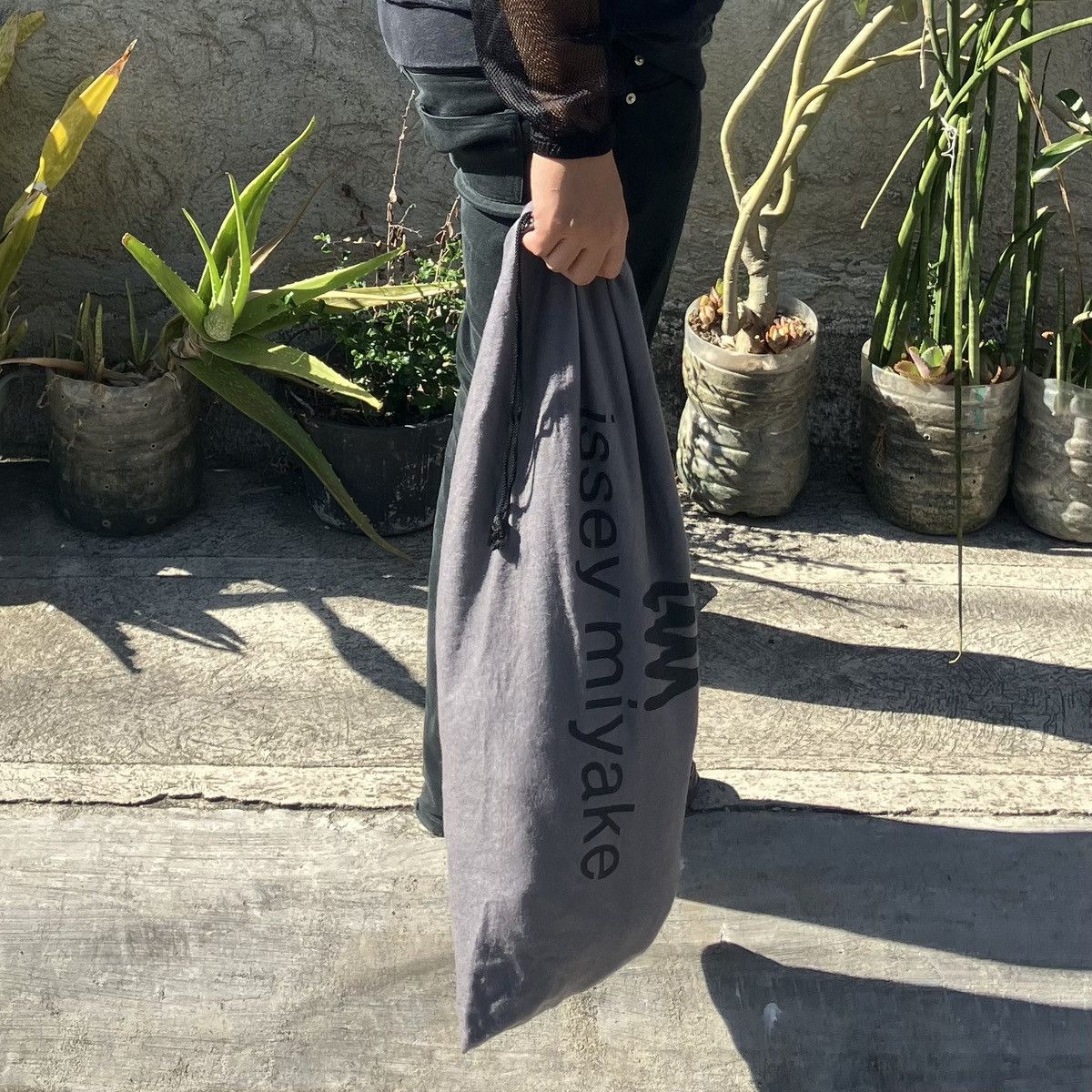 Issey Miyake ISSEY MIYAKE “im product” Drawstring Bag Size ONE SIZE - 1 Thumbnail