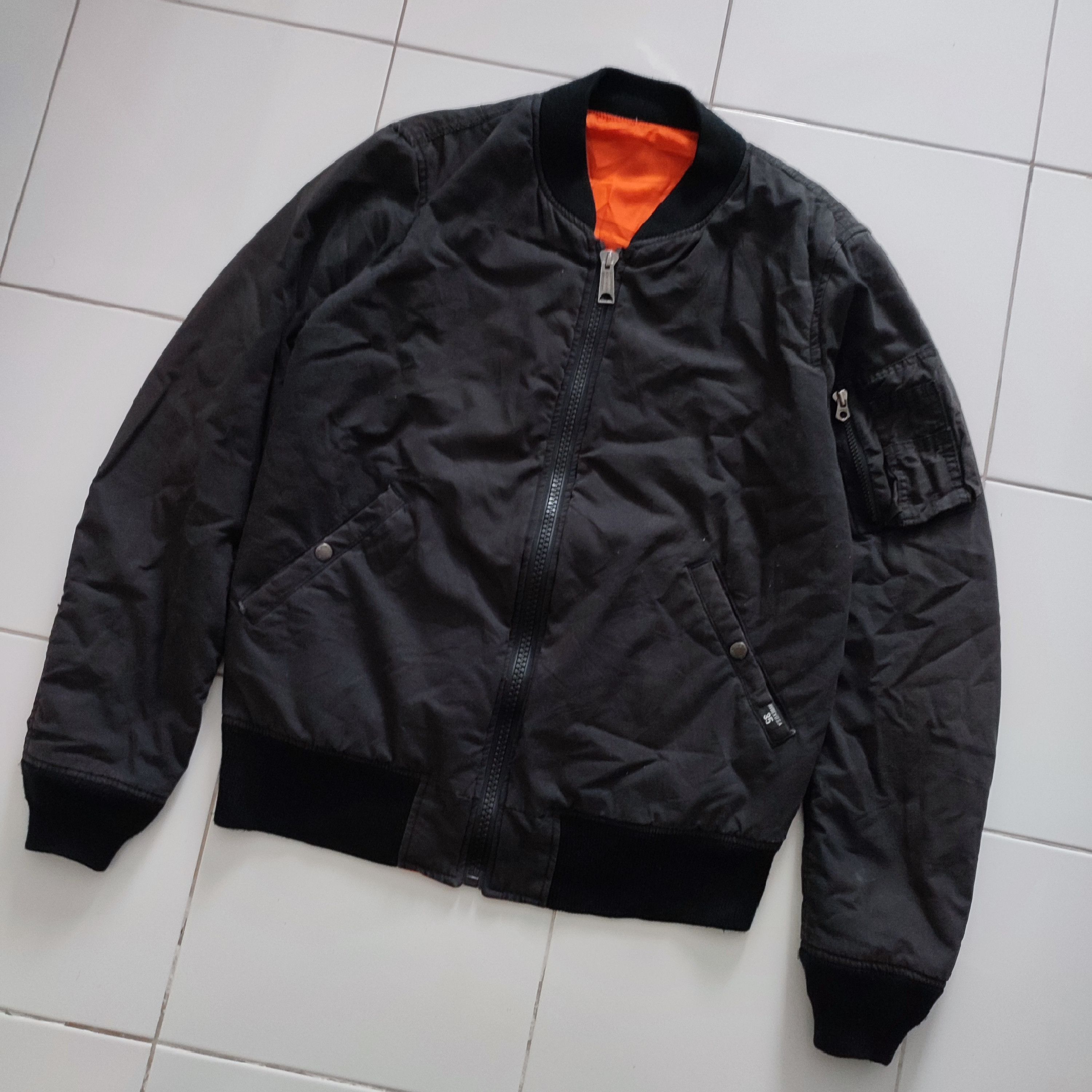 Avirex × Vintage 🔥STEALS🔥Very Rare Vintage Avirex MA-1 Bomber Jacket Size US L / EU 52-54 / 3 - 4 Thumbnail