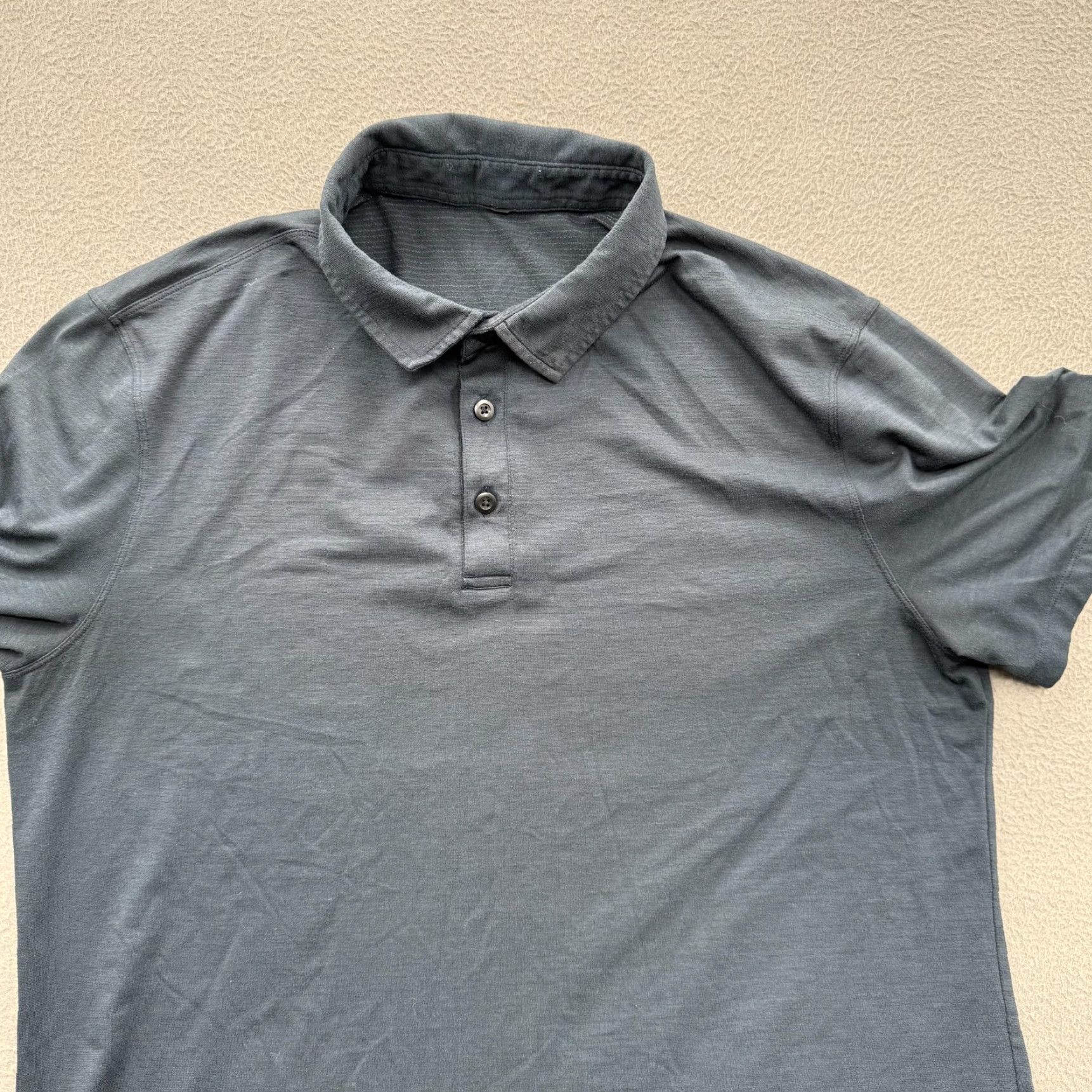 Lululemon Lululemon Polo Shirt Mens L Blue Short Sleeve 3 Button Performance Golf Shirt Size US L / EU 52-54 / 3 - 7 Thumbnail