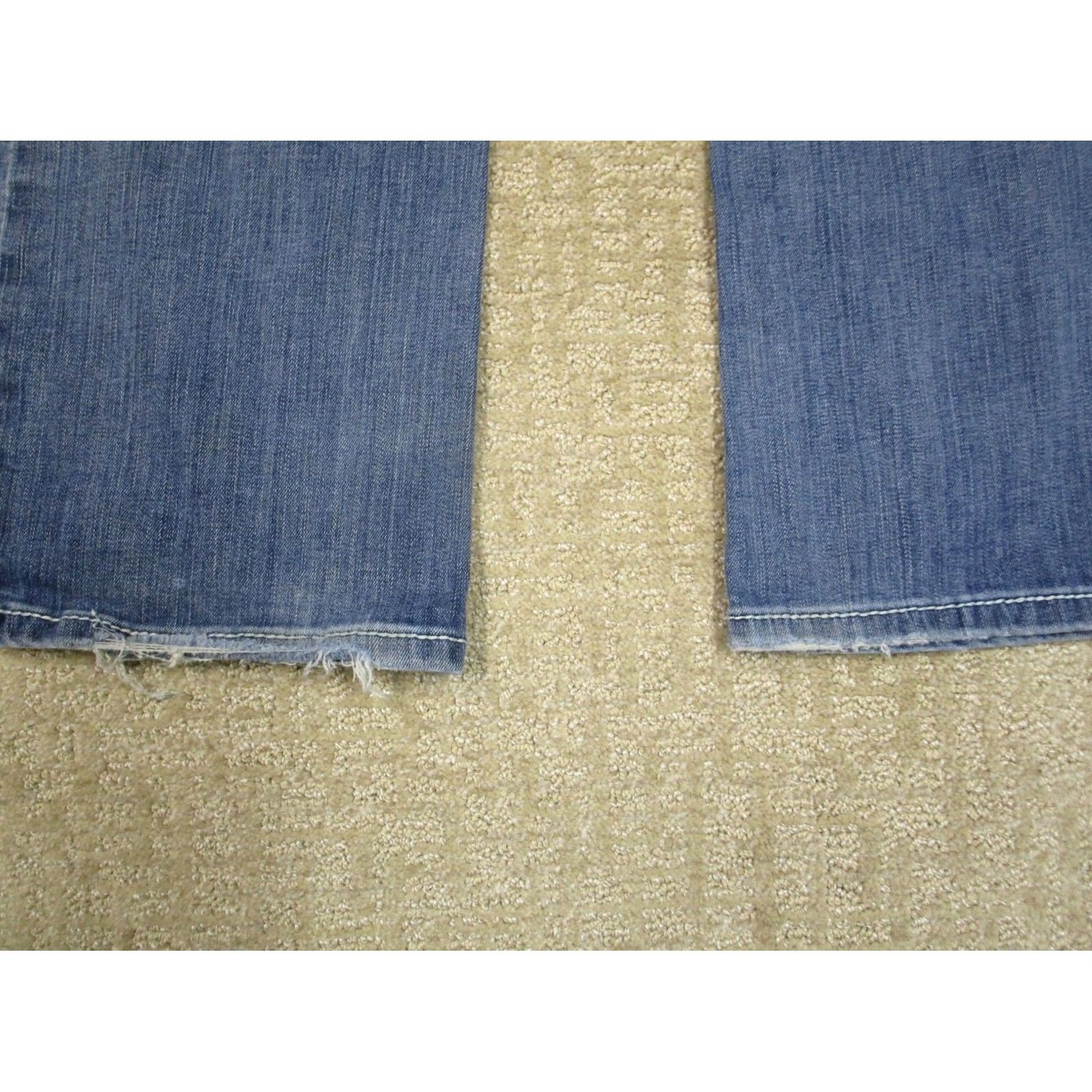 Ariat Ariat Jeans Women 26 Light Wash Blue Bootcut Western Denim 5-Pocket Regular Rise Low Rise 32in Inseam Logo Cowboy Southwestern Mens Womens Girls Boys Size 26" / US 2 / IT 38 - 5 Thumbnail
