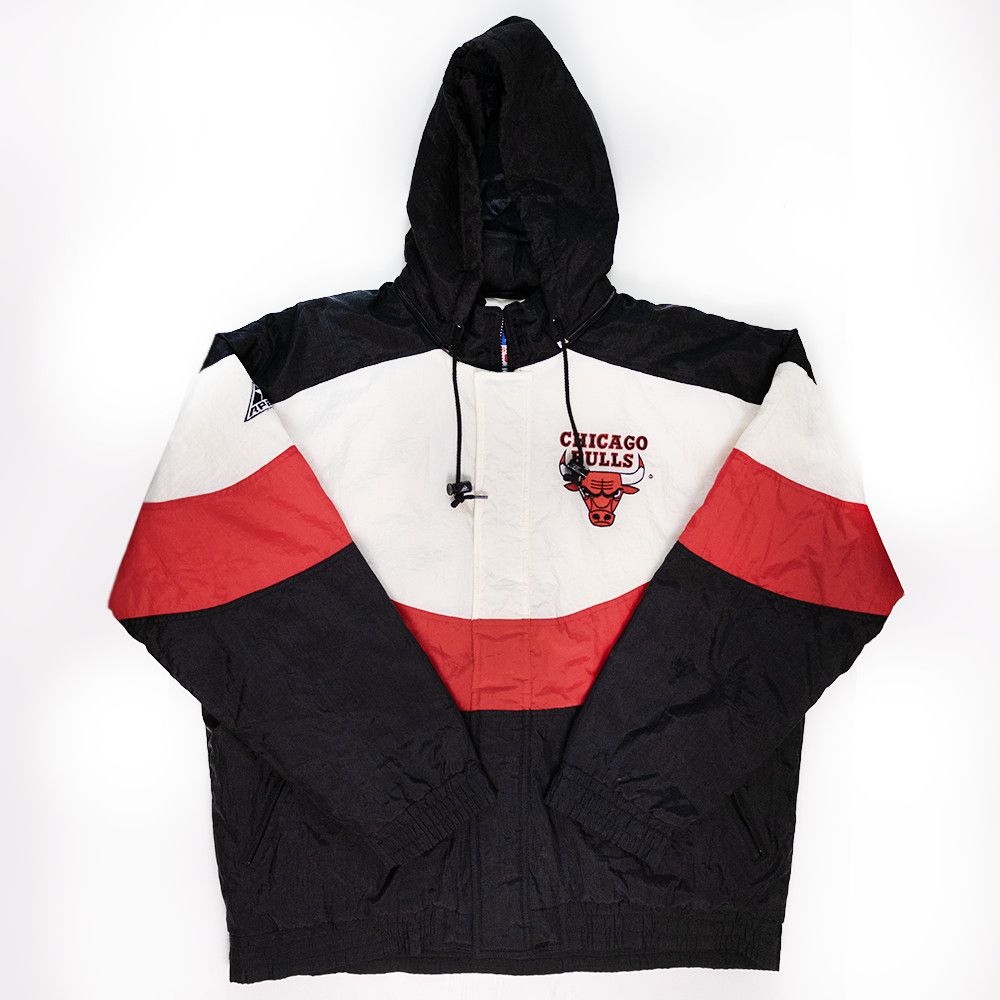 Apex One Vintage 90s Apex One Chicago Bulls NBA Puffer Jacket L Size US L / EU 52-54 / 3 - 1 Thumbnail