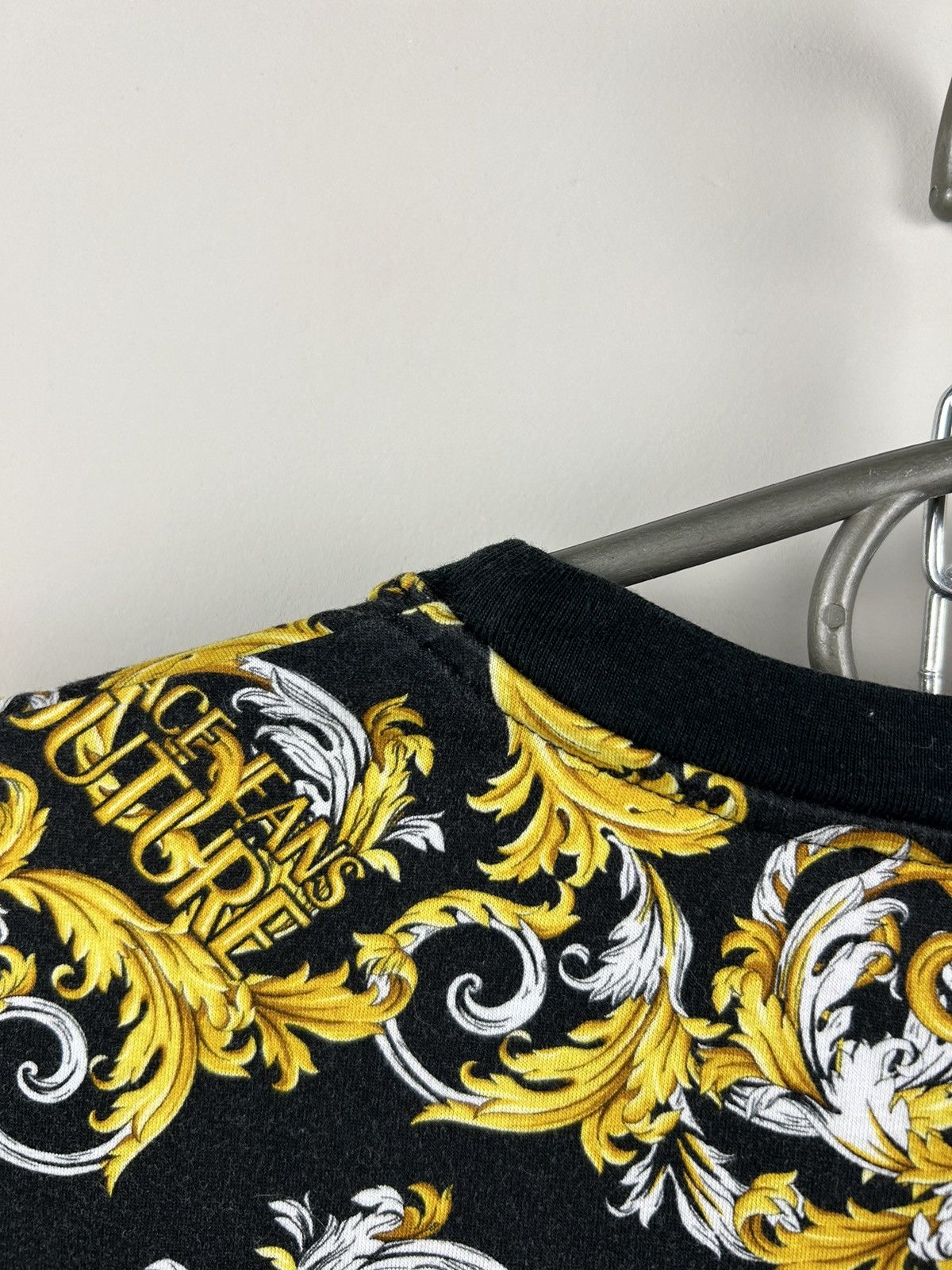 Versace Versace Jeans Couture Monogram Logo T shirt Size L / US 10 / IT 46 - 14 Thumbnail