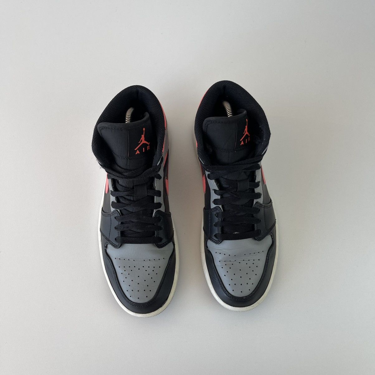 Jordan Brand Nike Air Jordan 1 Mid 2020 Hi-Top Shoes Mid/Pink/Shadow Size US 8 / EU 41 - 5 Thumbnail