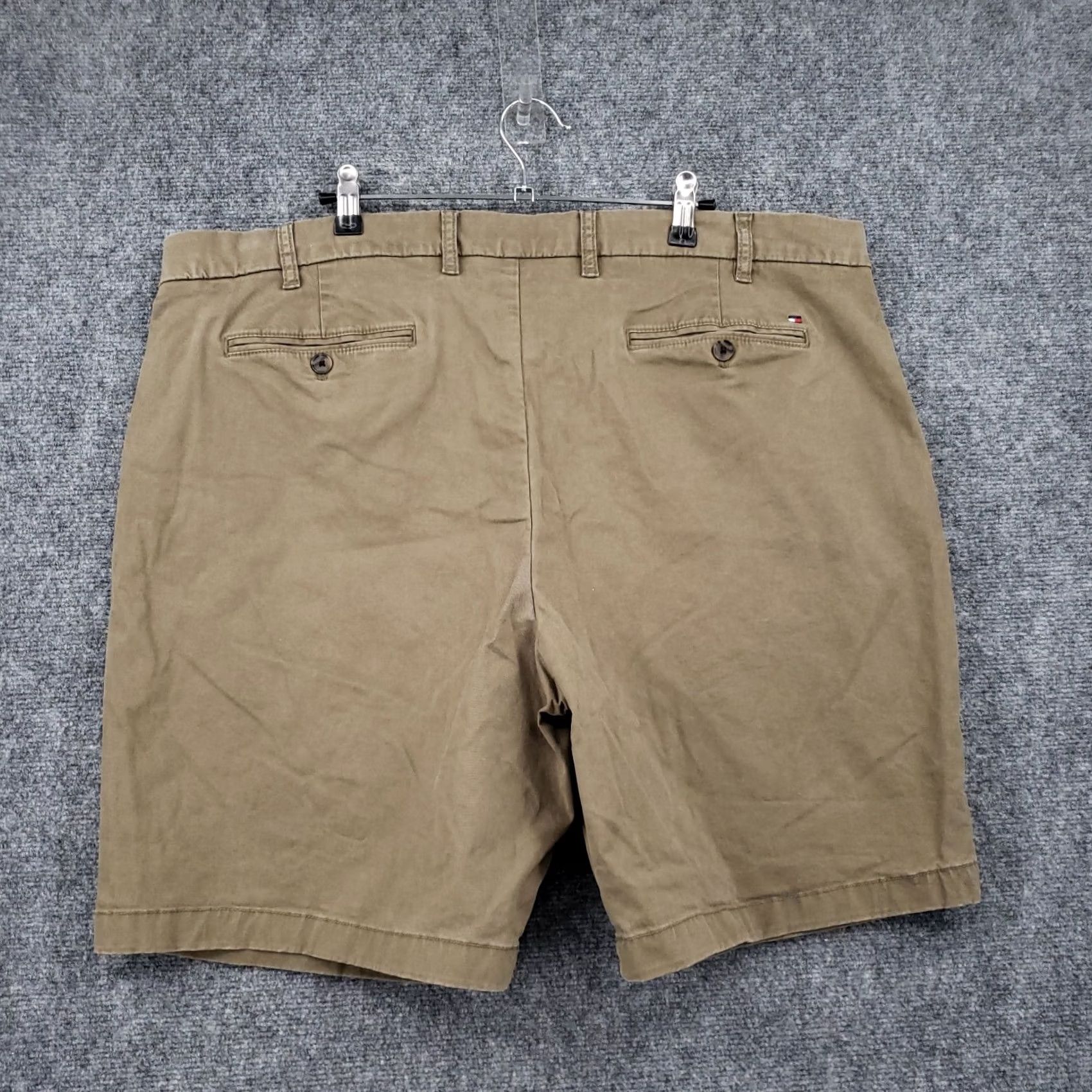 Tommy Hilfiger Tommy Hilfiger Shorts Mens 42 Brown Bermuda Mid Rise Zip Fly Cotton Chino Size US 42 / EU 58 - 2 Thumbnail